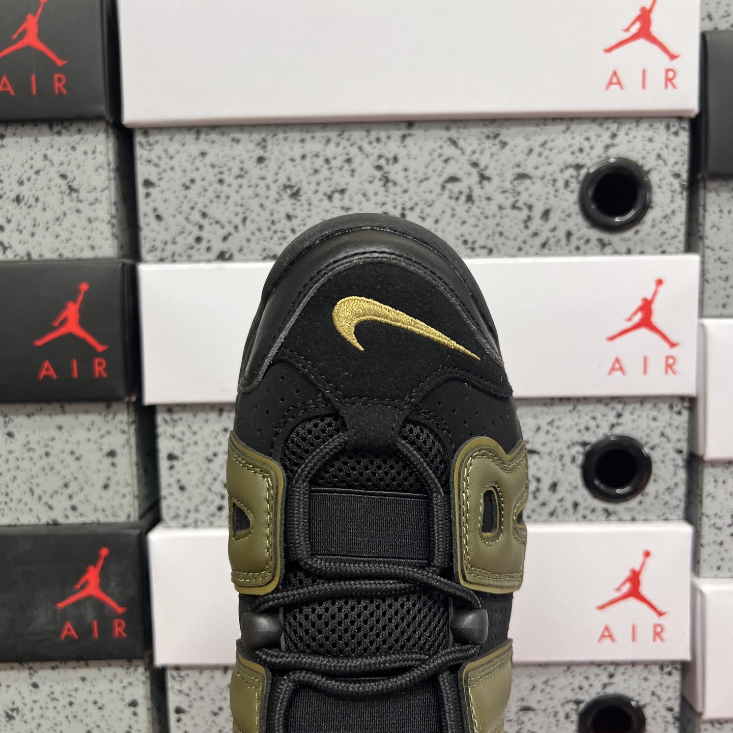 Nike AIR MORE UPTEMPO '96 DH8011-001 3