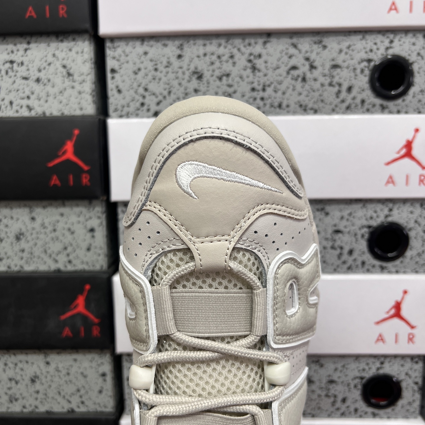 Nike AIR MORE UPTEMPO '96 921948-001 3
