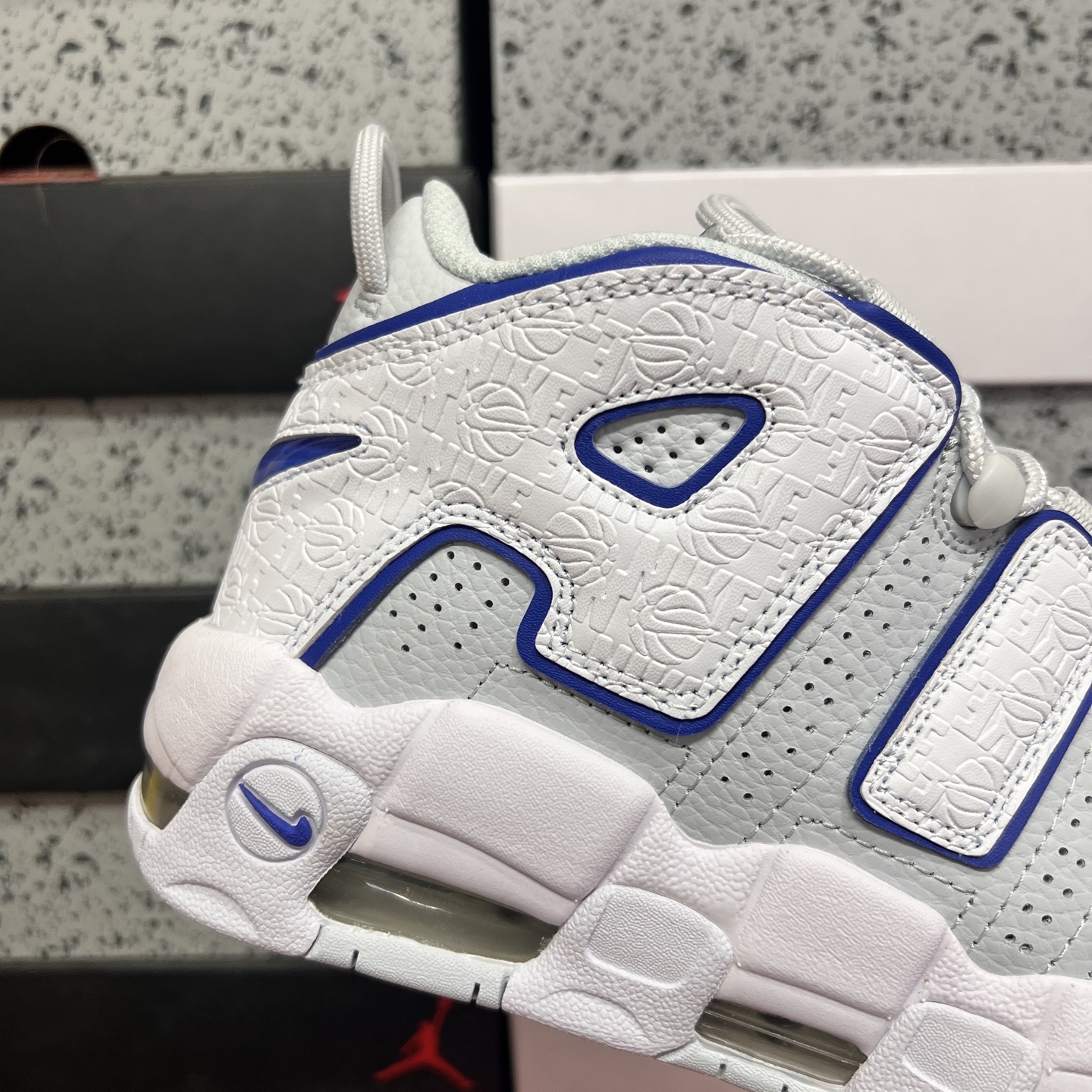 Nike AIR MORE UPTEMPO '96 FD0669-100 4