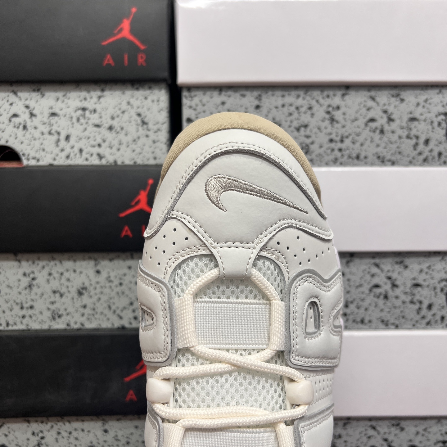 Nike AIR MORE UPTEMPO '96 DM1023-001 3