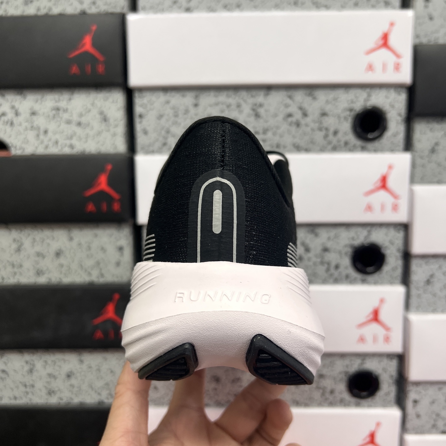 Nike JOURNEY RUN2 FN0228-212 2