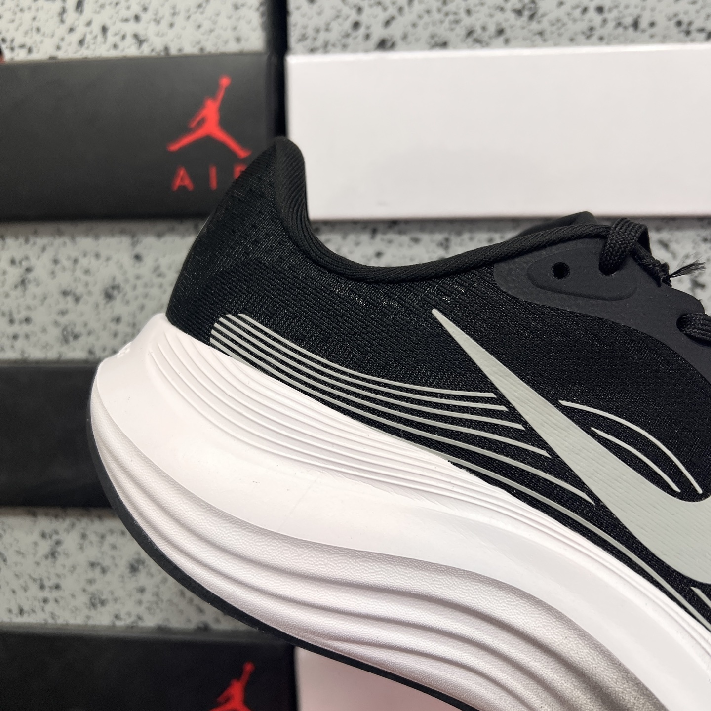 Nike JOURNEY RUN2 FN0228-212 4