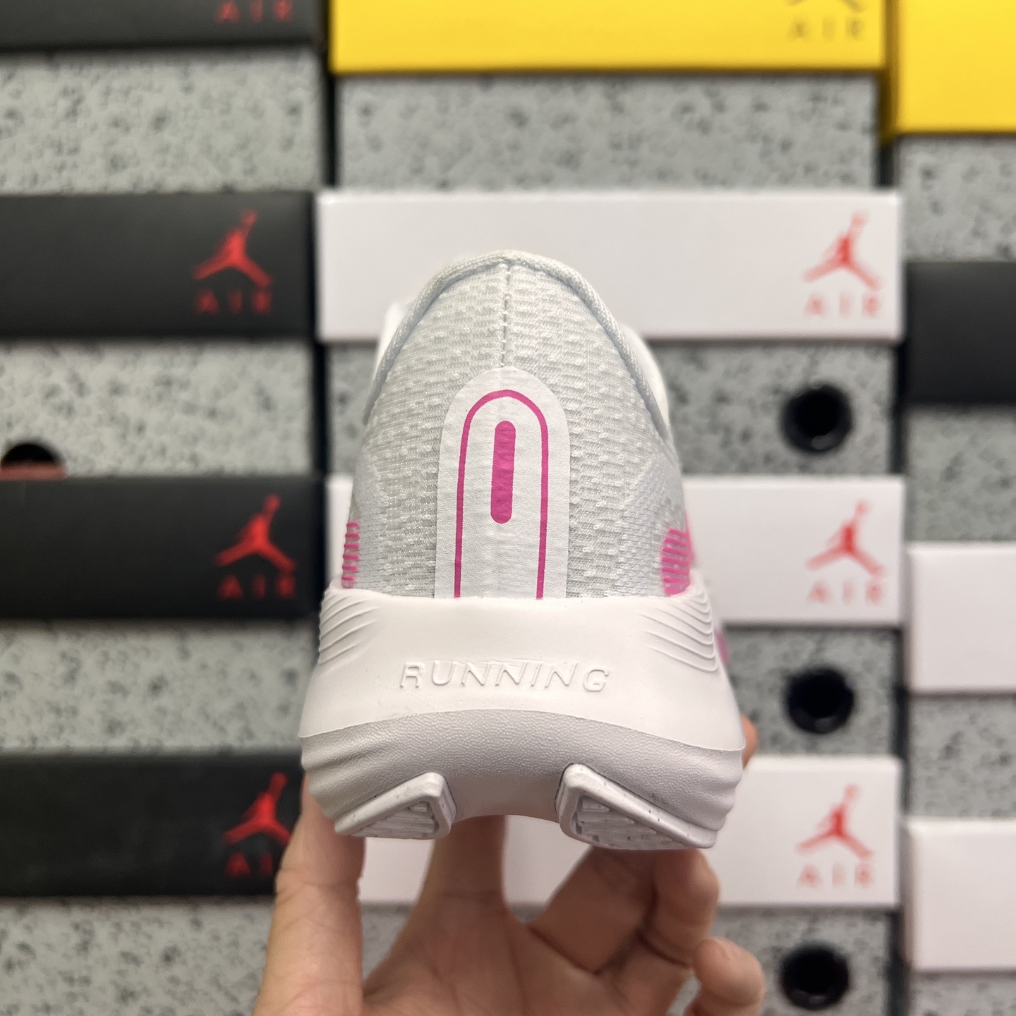 Nike JOURNEY RUN2 FN0228-213 2
