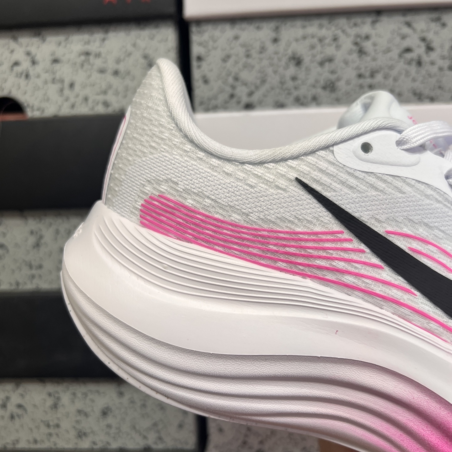 Nike JOURNEY RUN2 FN0228-213 4