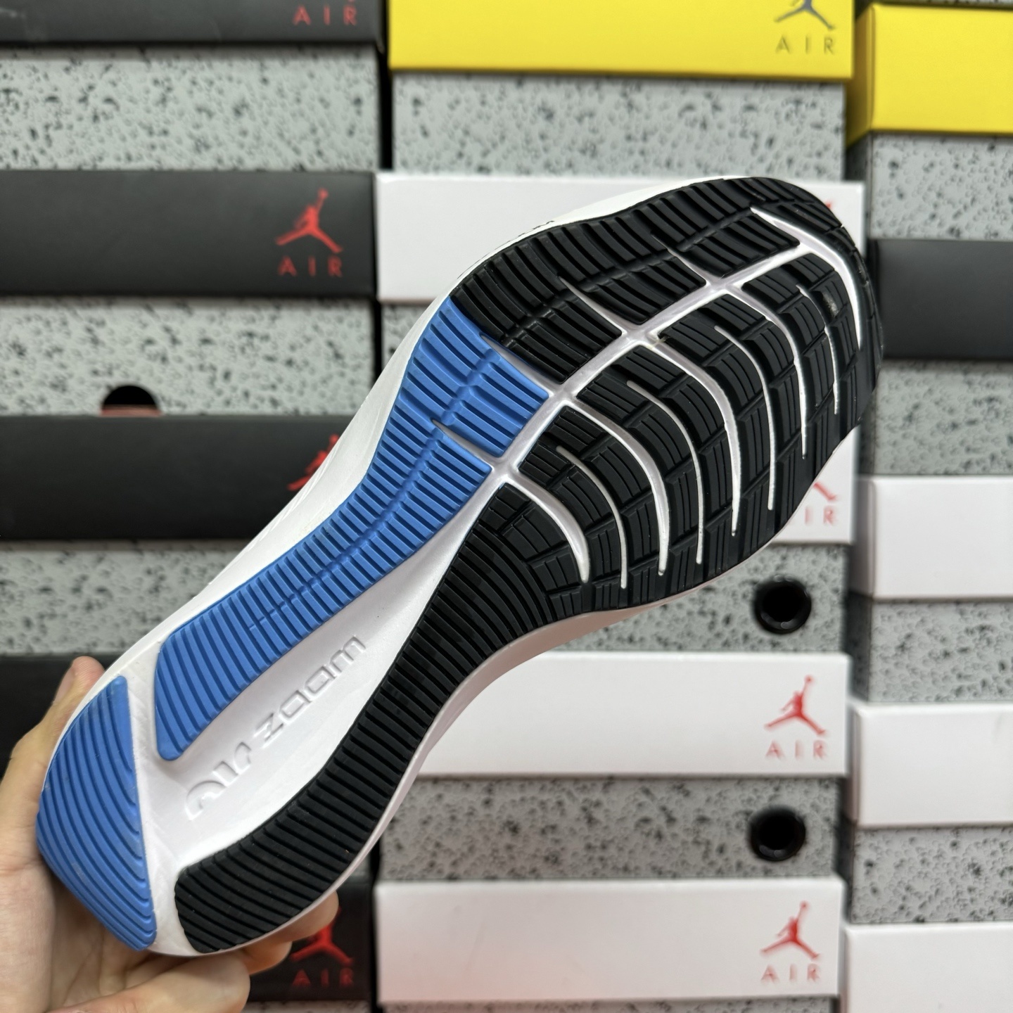 Nike ZOOM WINFLO 8 CW3419-007 2