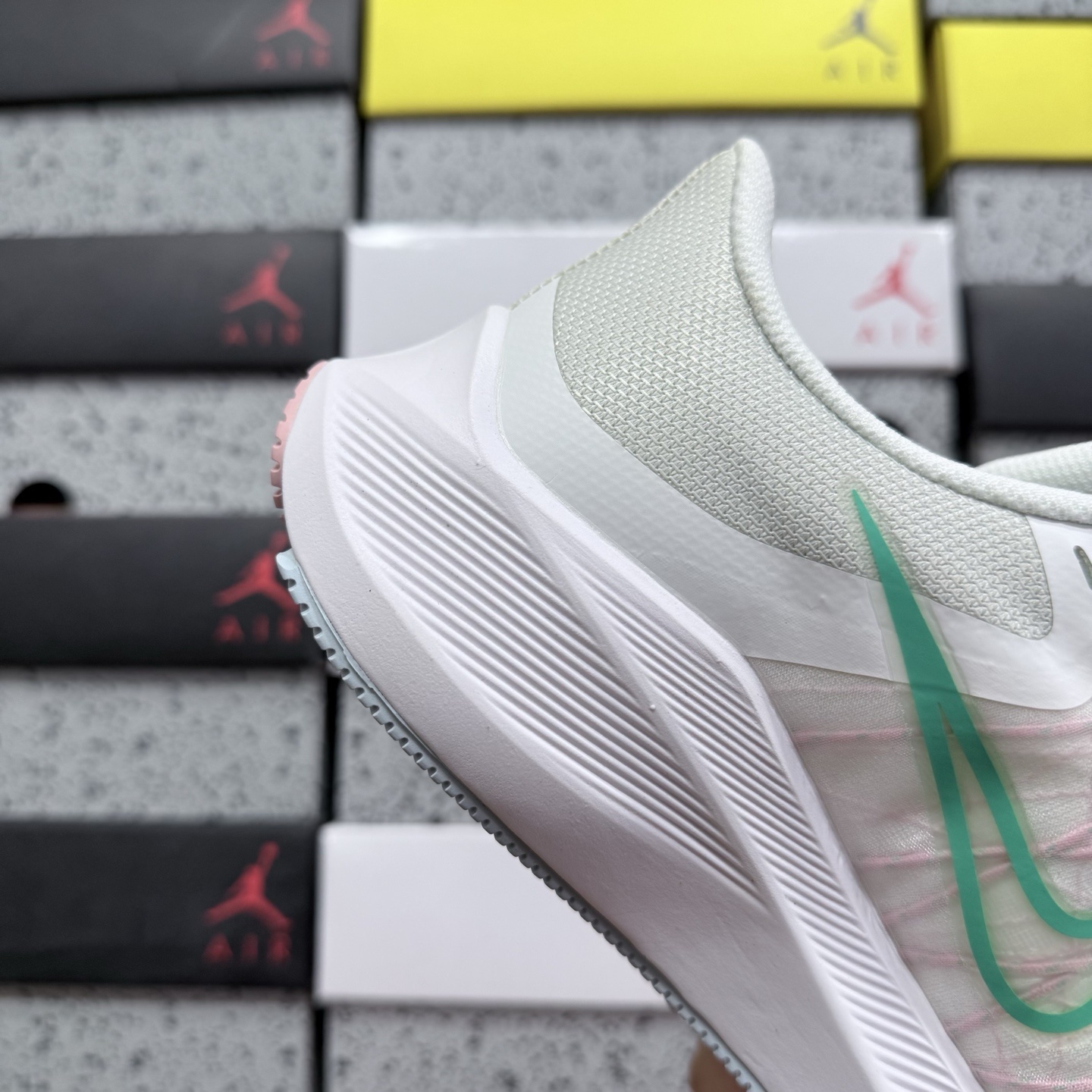 Nike ZOOM WINFLO 8 CW3421-105 4