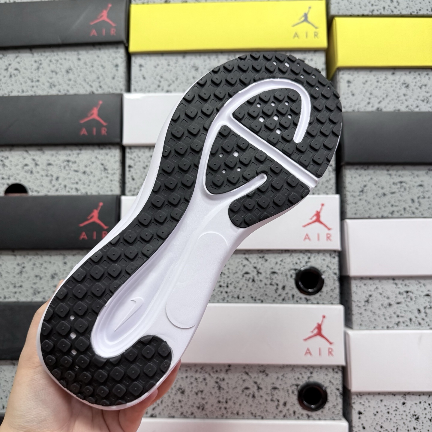 Nike ZOOM WINFLO 8 HJ8485-104 2