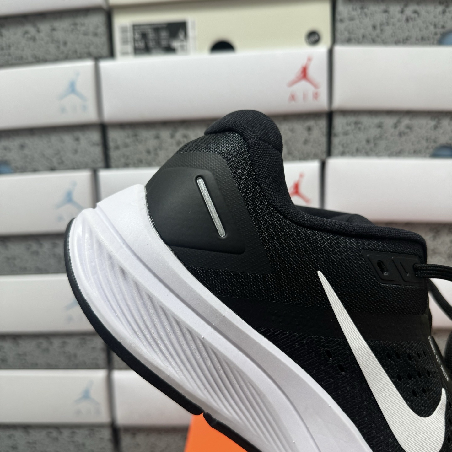 Nike ZOOM WINFLO 8 CZ6720-001 3
