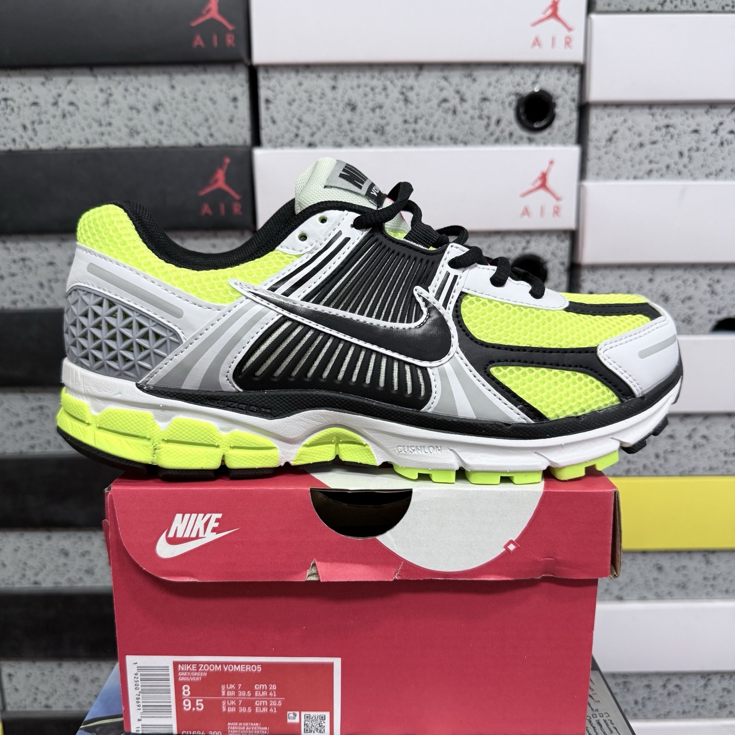 Nike Vomero5 CI1694-300