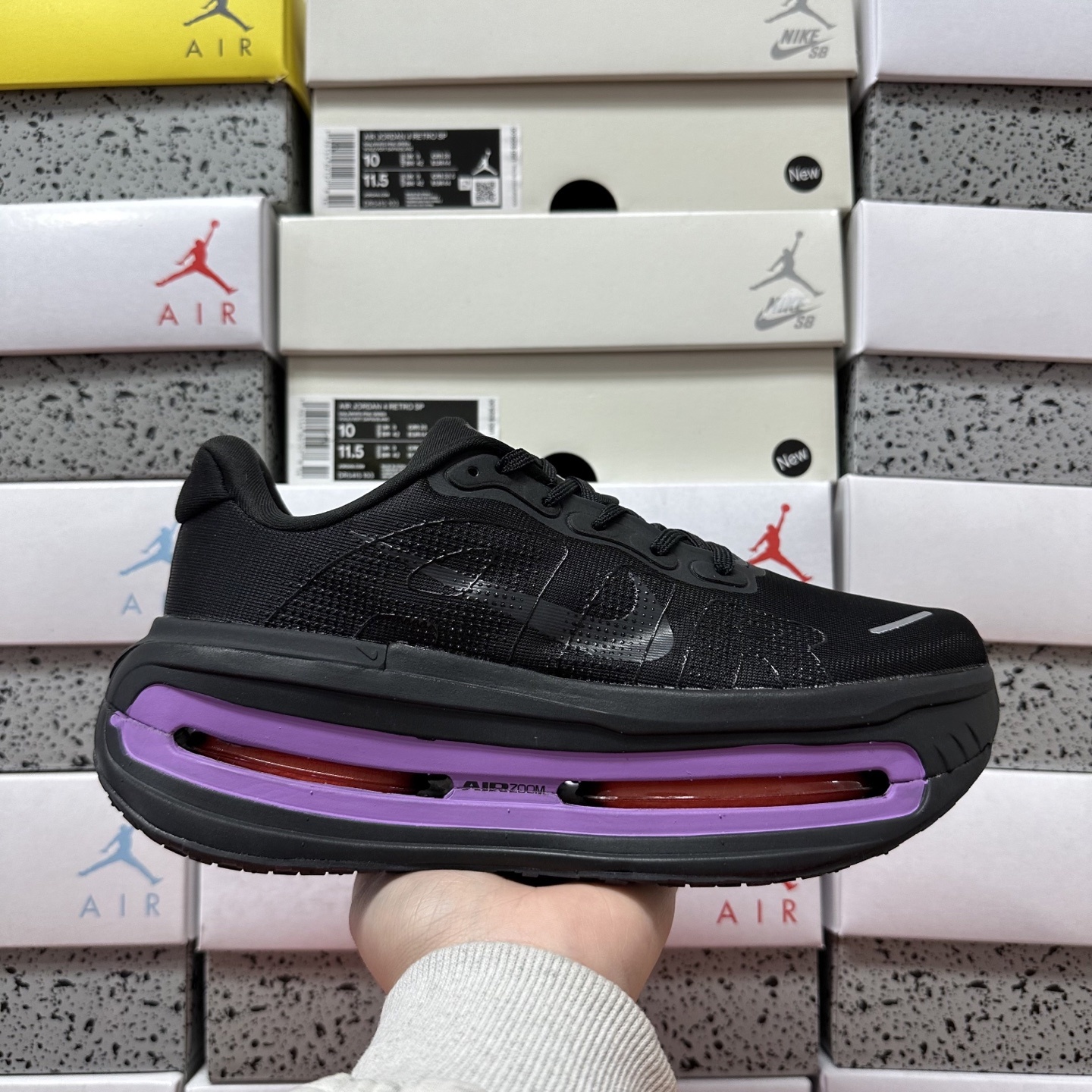 Nike VOMERO PREMIUM HQ2050-880 2