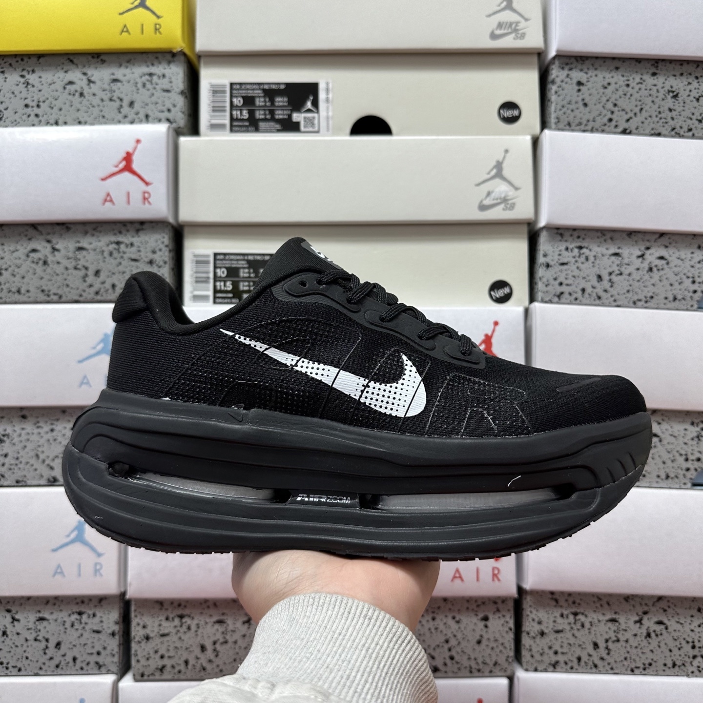 Nike VOMERO PREMIUM HM5973-100 3