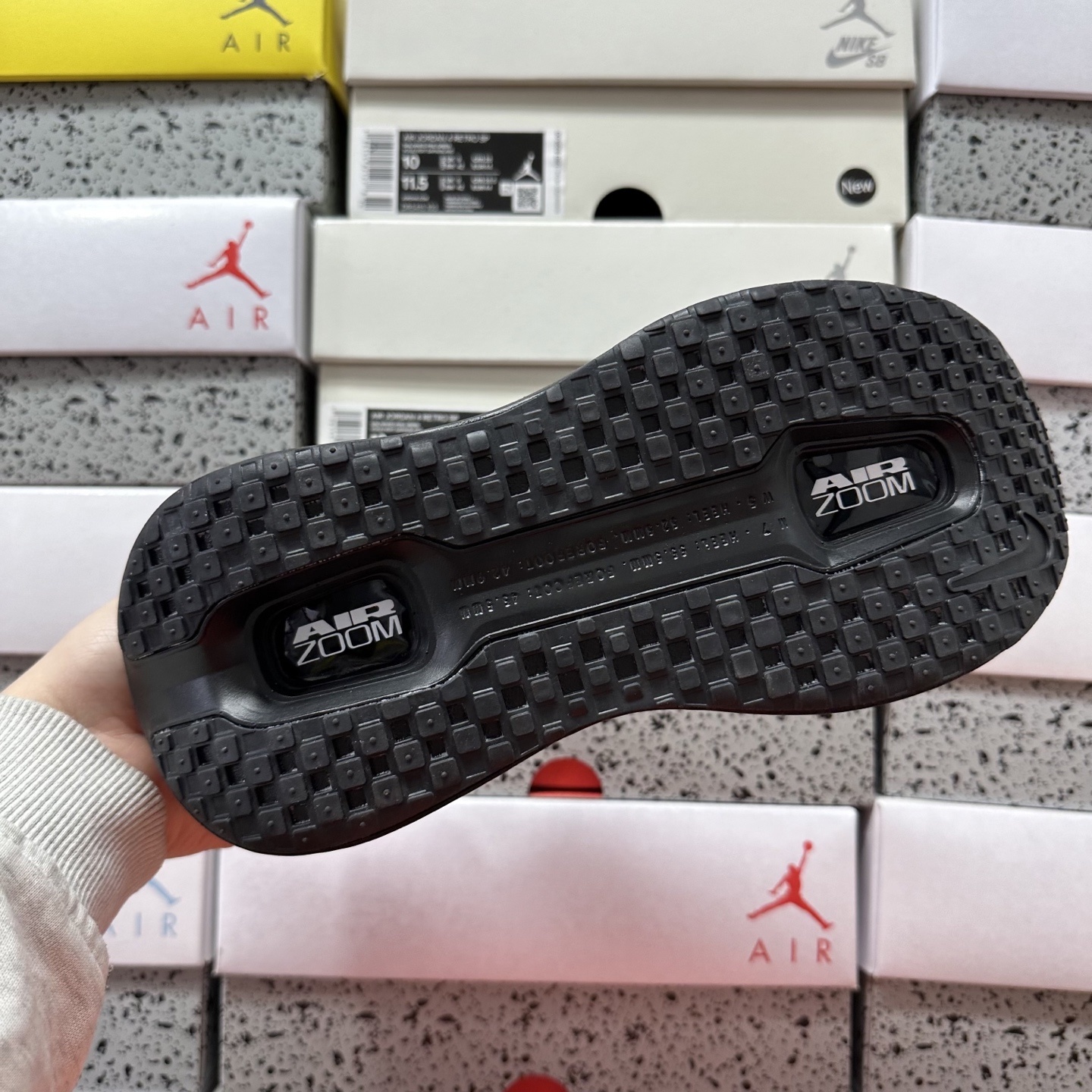Nike VOMERO PREMIUM HM5973-100 4