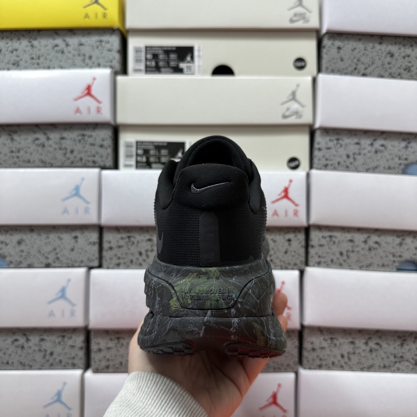 Nike VOMERO PREMIUM IQ7325-001 2
