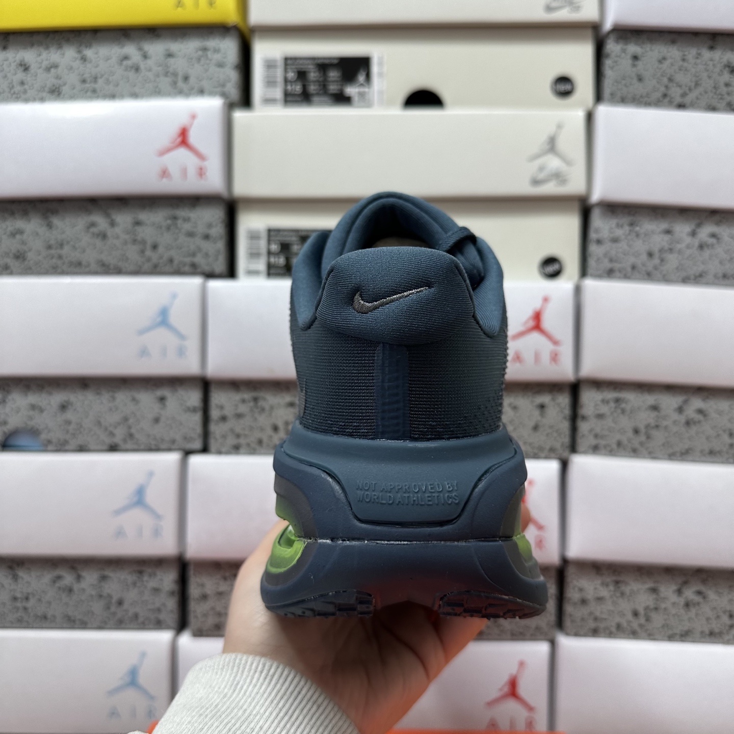 Nike VOMERO PREMIUM HQ2050-611 4