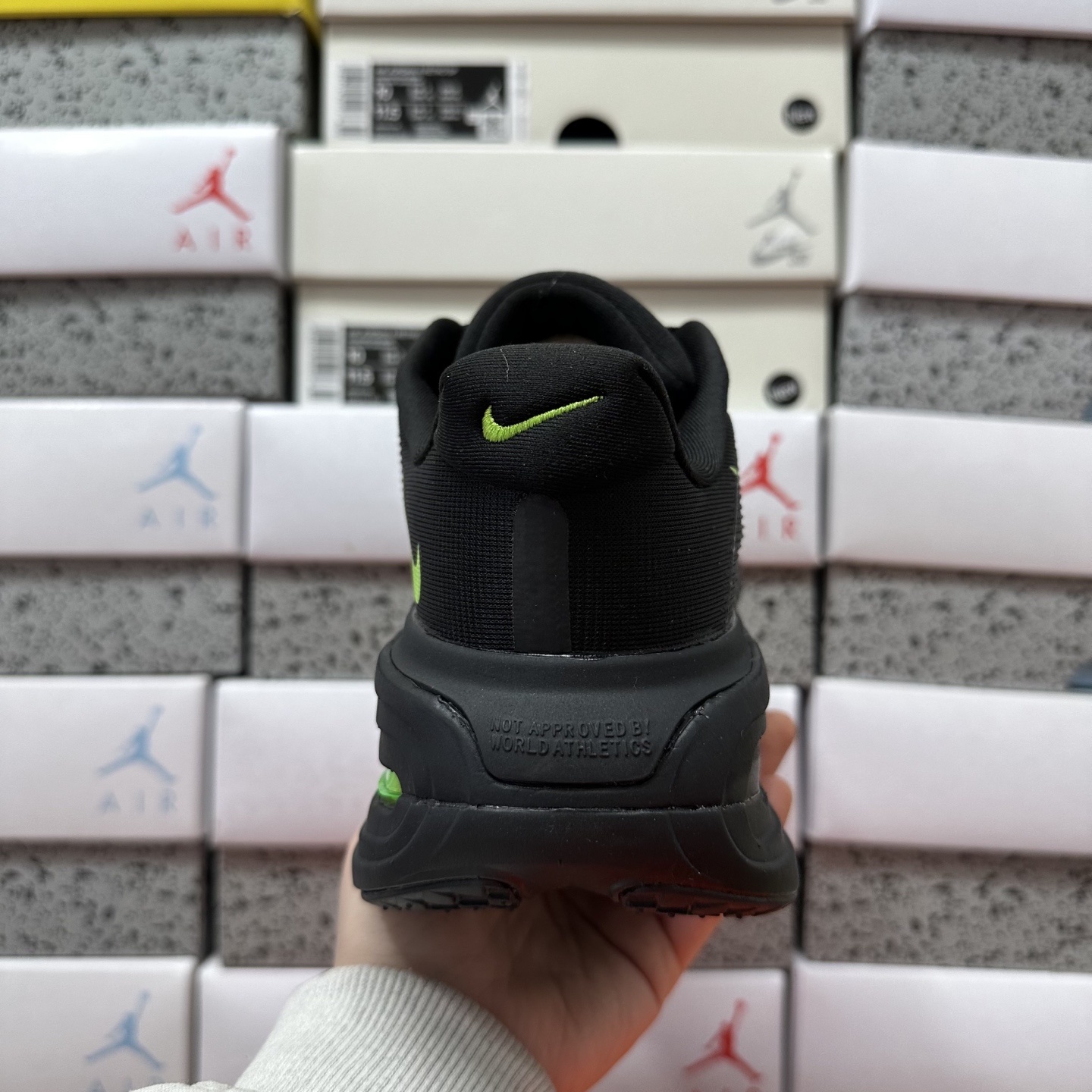 Nike VOMERO PREMIUM HQ2050-212 3