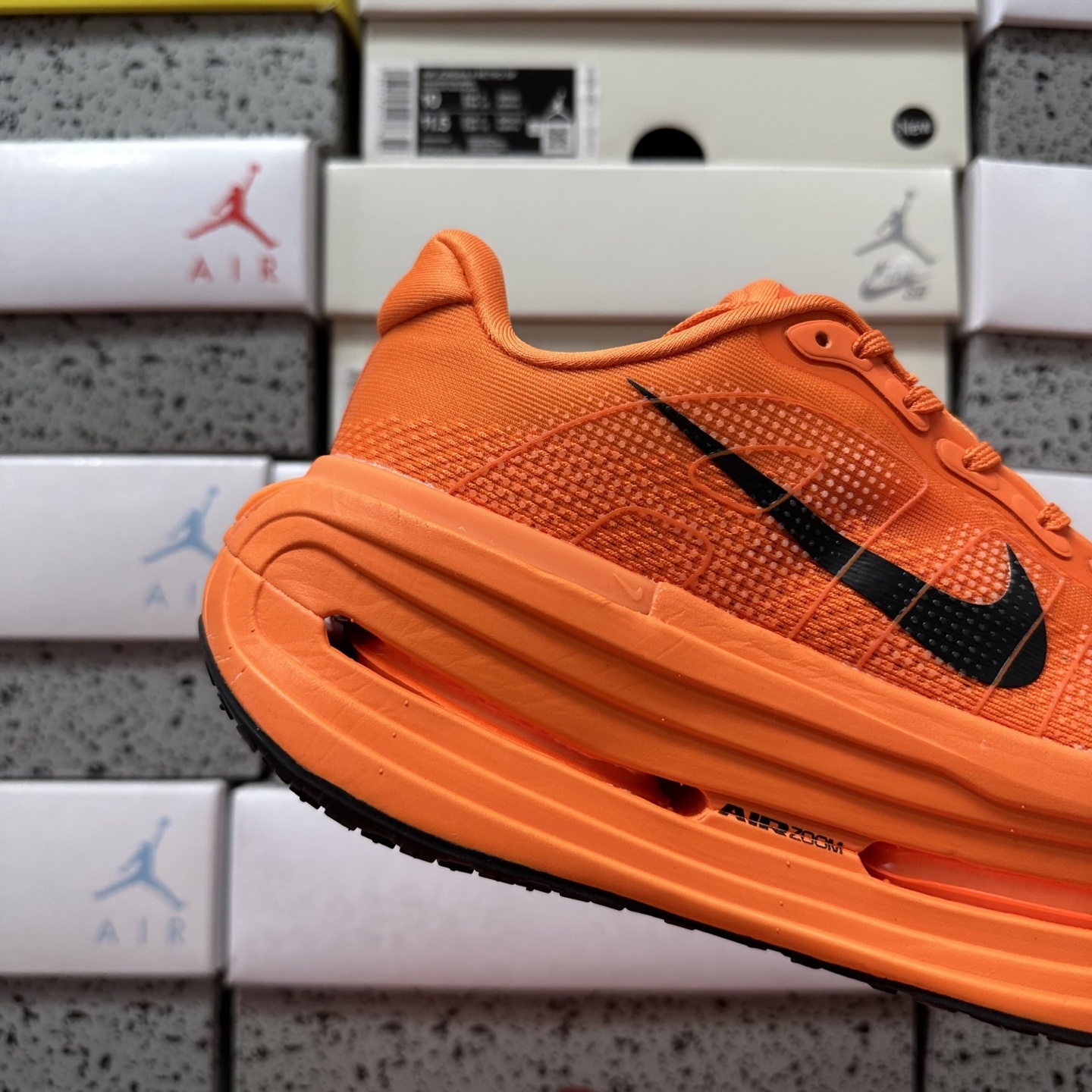 Nike VOMERO PREMIUM HQ2050-660 3
