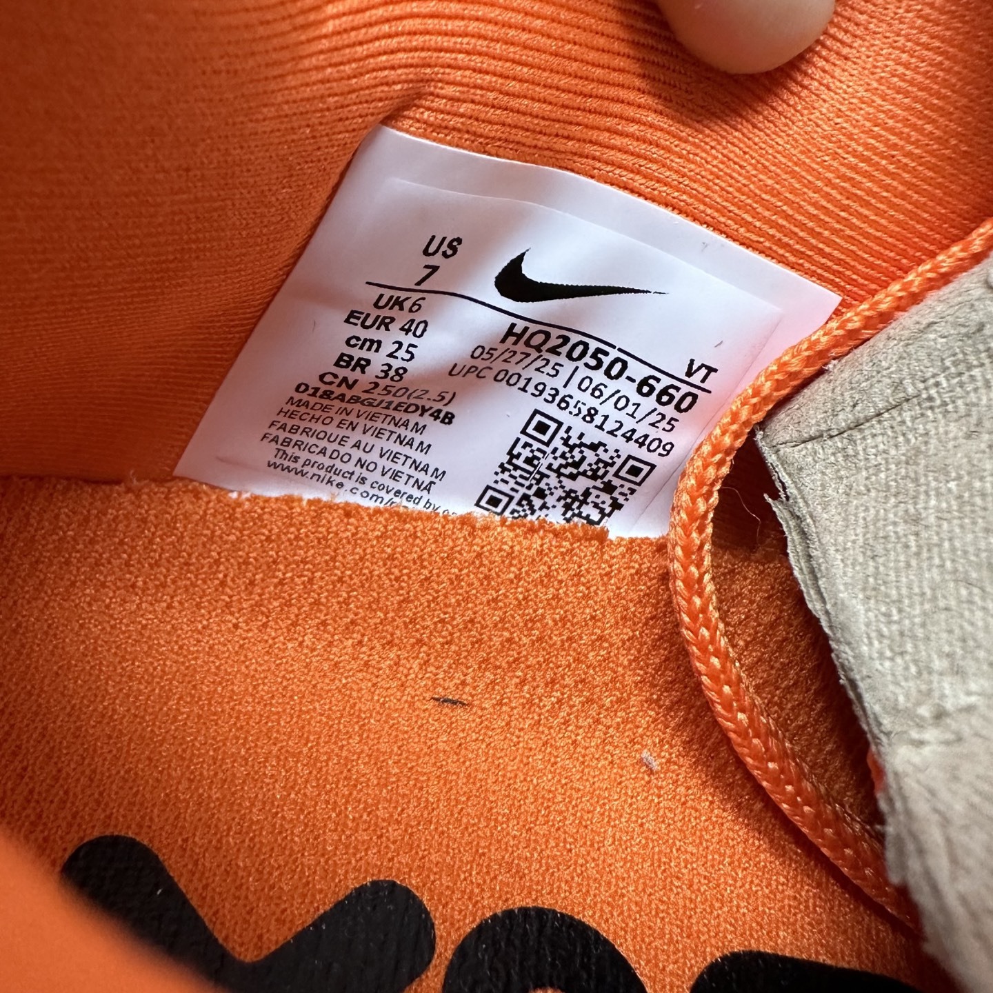 Nike VOMERO PREMIUM HQ2050-660 4