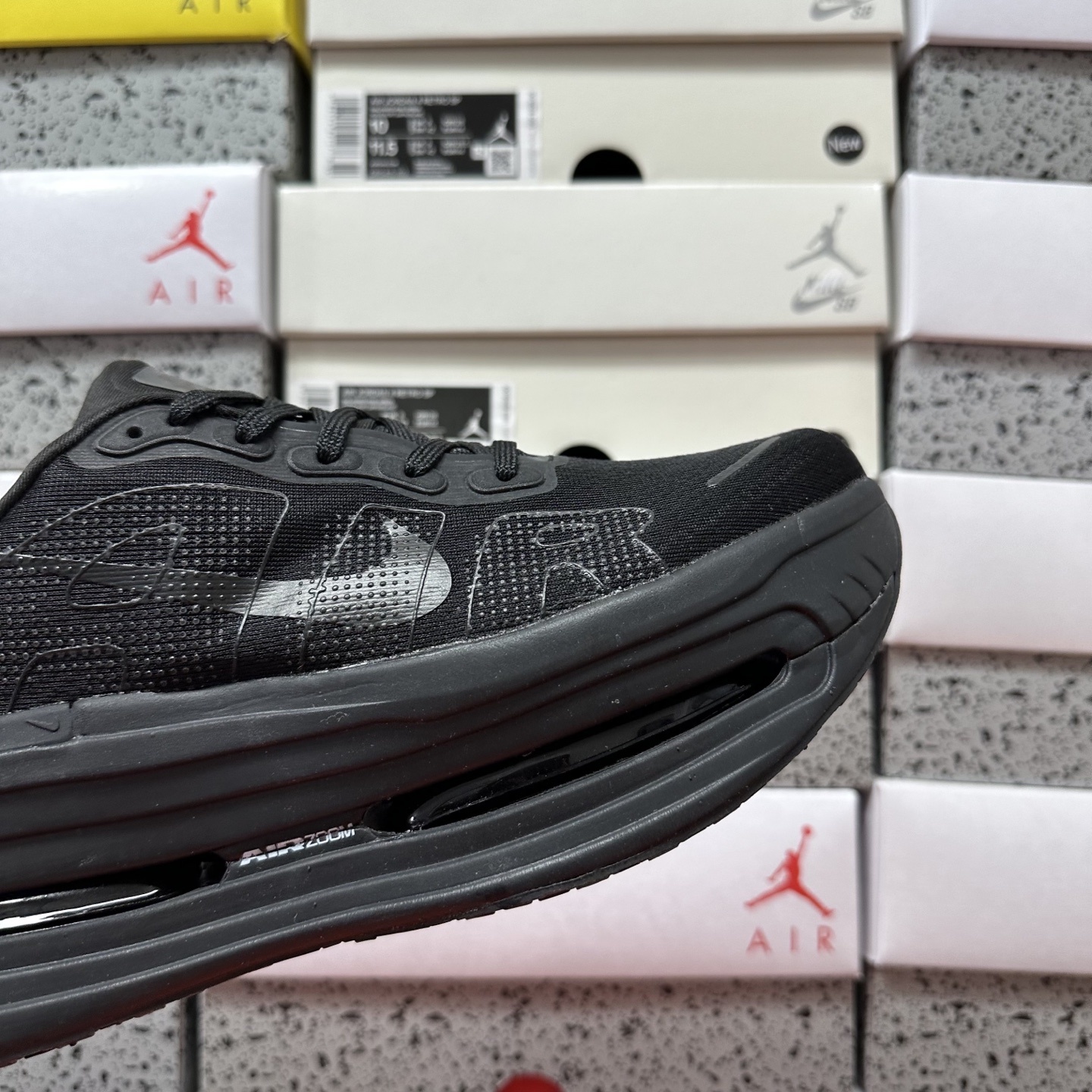Nike VOMERO PREMIUM HQ2050-735 3