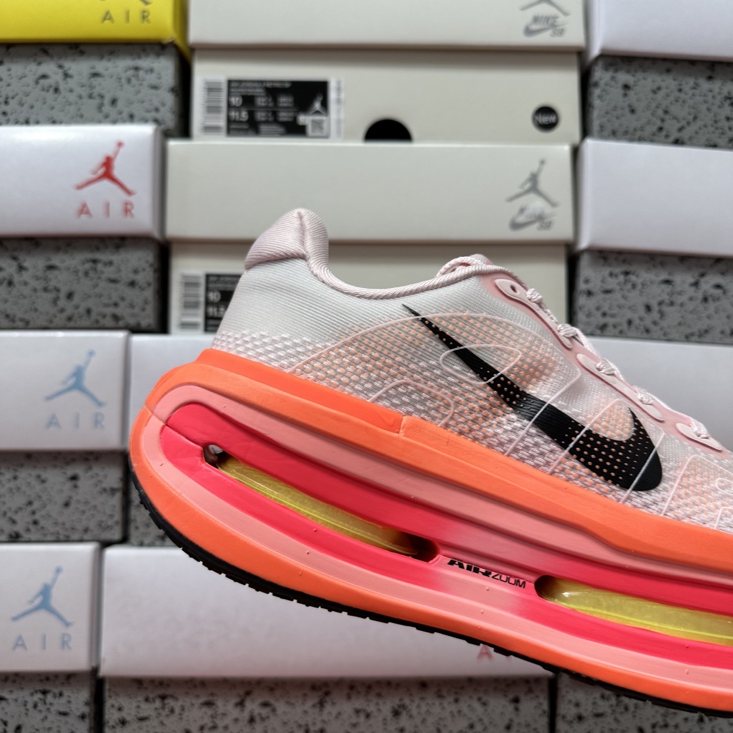Nike VOMERO PREMIUM HQ2050-442 2