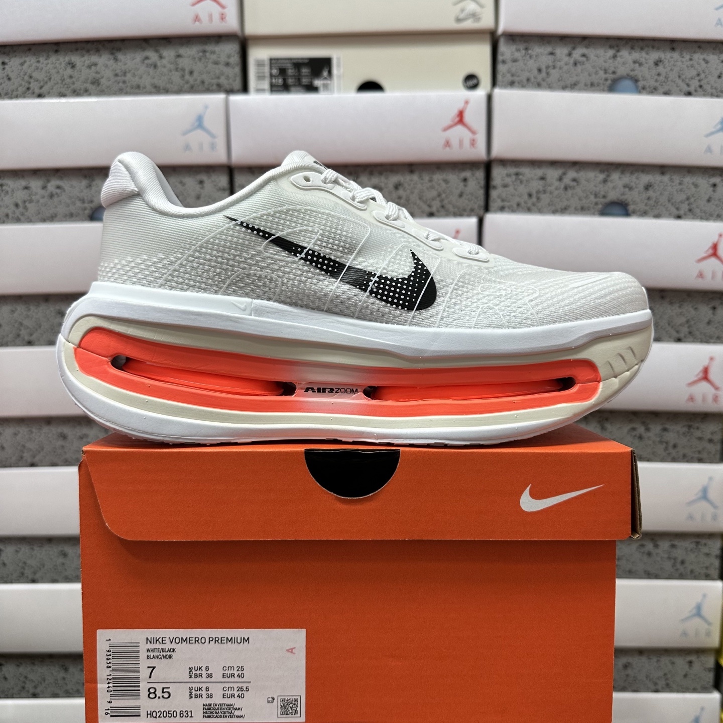 Nike VOMERO PREMIUM HQ2050-631