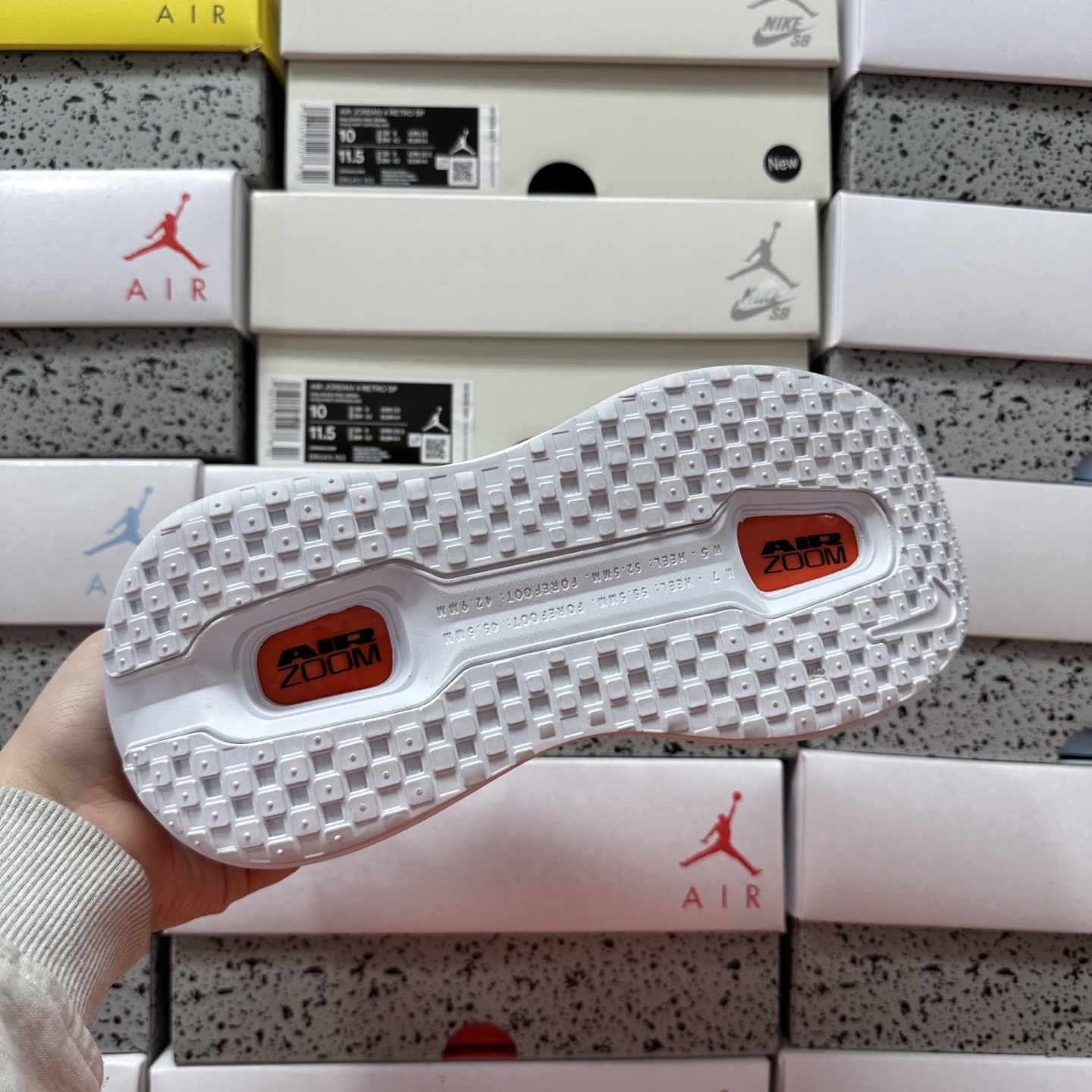 Nike VOMERO PREMIUM HQ2050-631 2