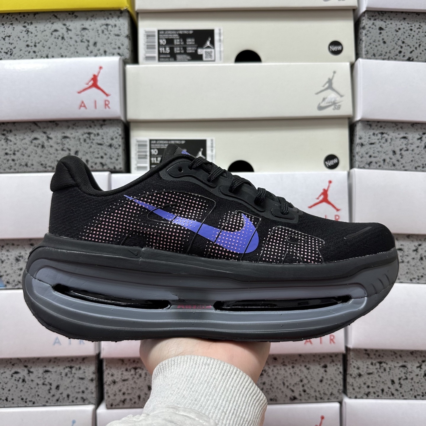 Nike VOMERO PREMIUM HQ2050-510 2