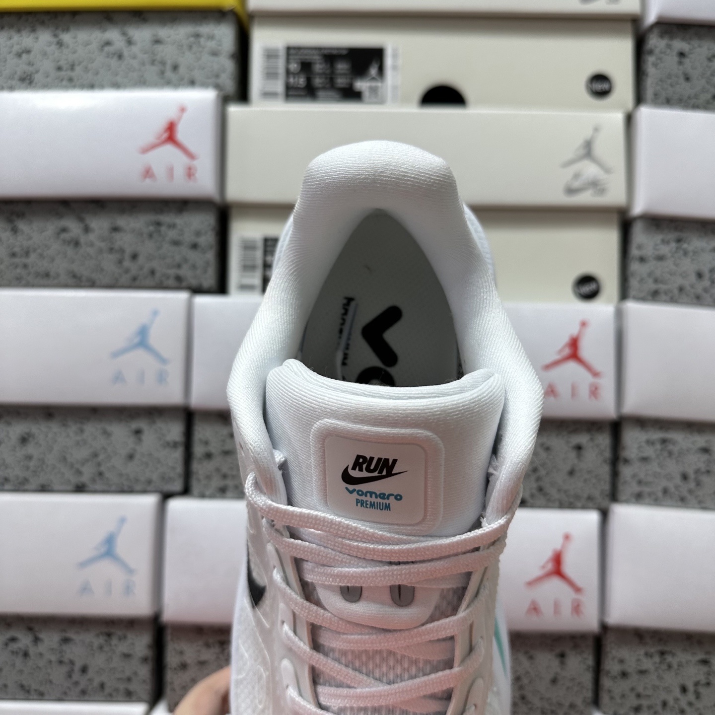 Nike VOMERO PREMIUM HQ2050-836 3