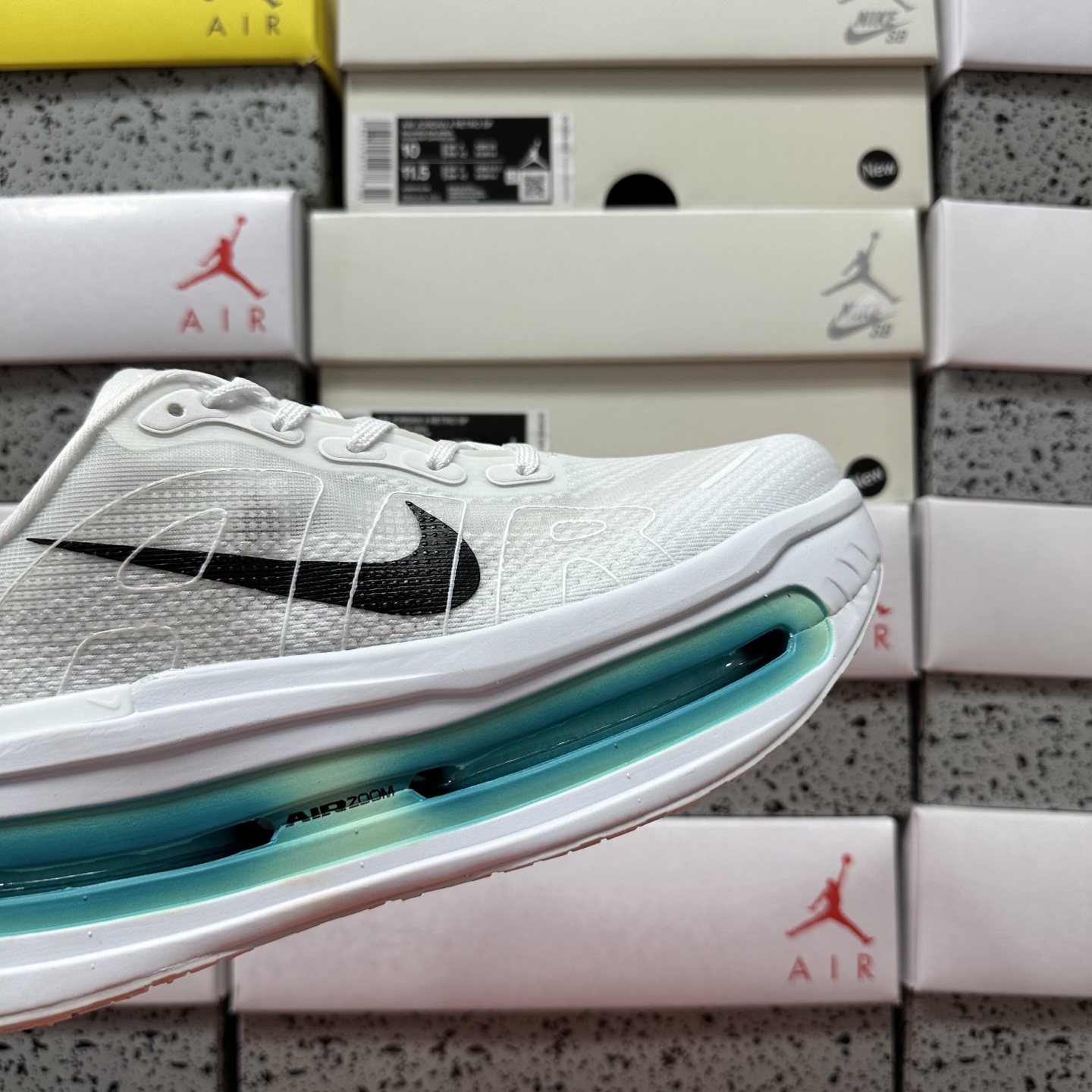 Nike VOMERO PREMIUM HQ2050-836 4