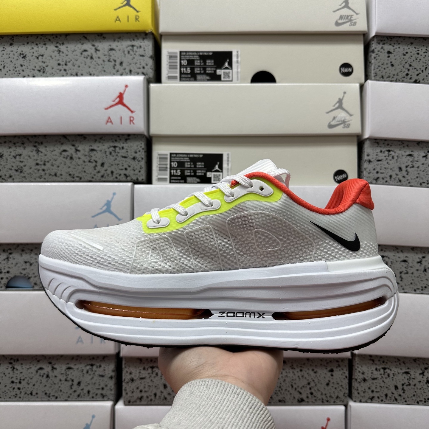 Nike VOMERO PREMIUM HQ2050-140 2
