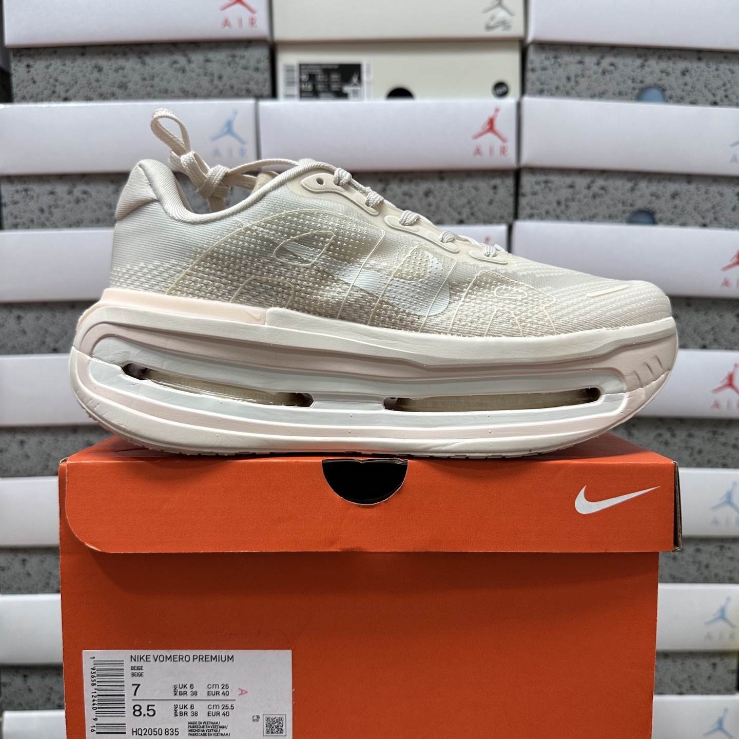 Nike VOMERO PREMIUM HQ2050-835