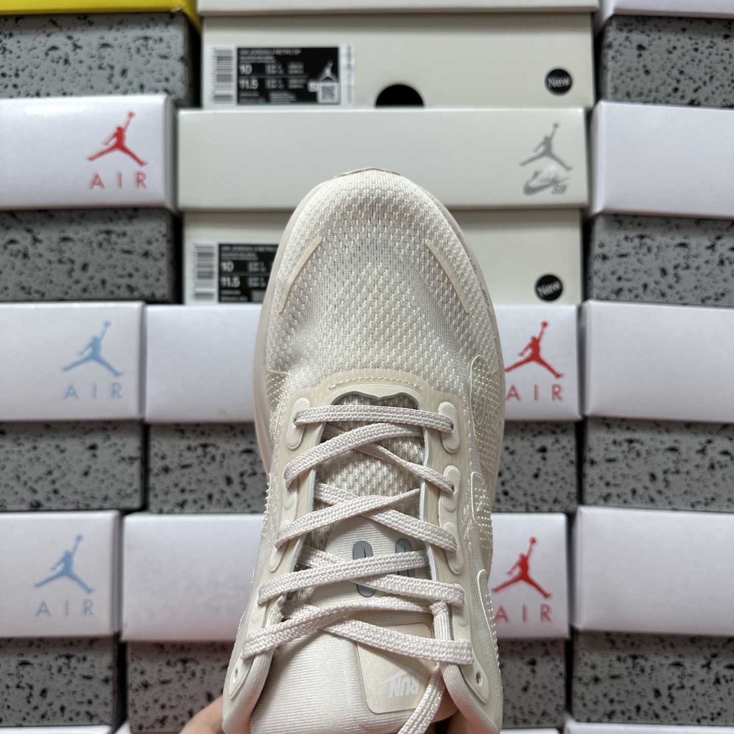 Nike VOMERO PREMIUM HQ2050-835 2