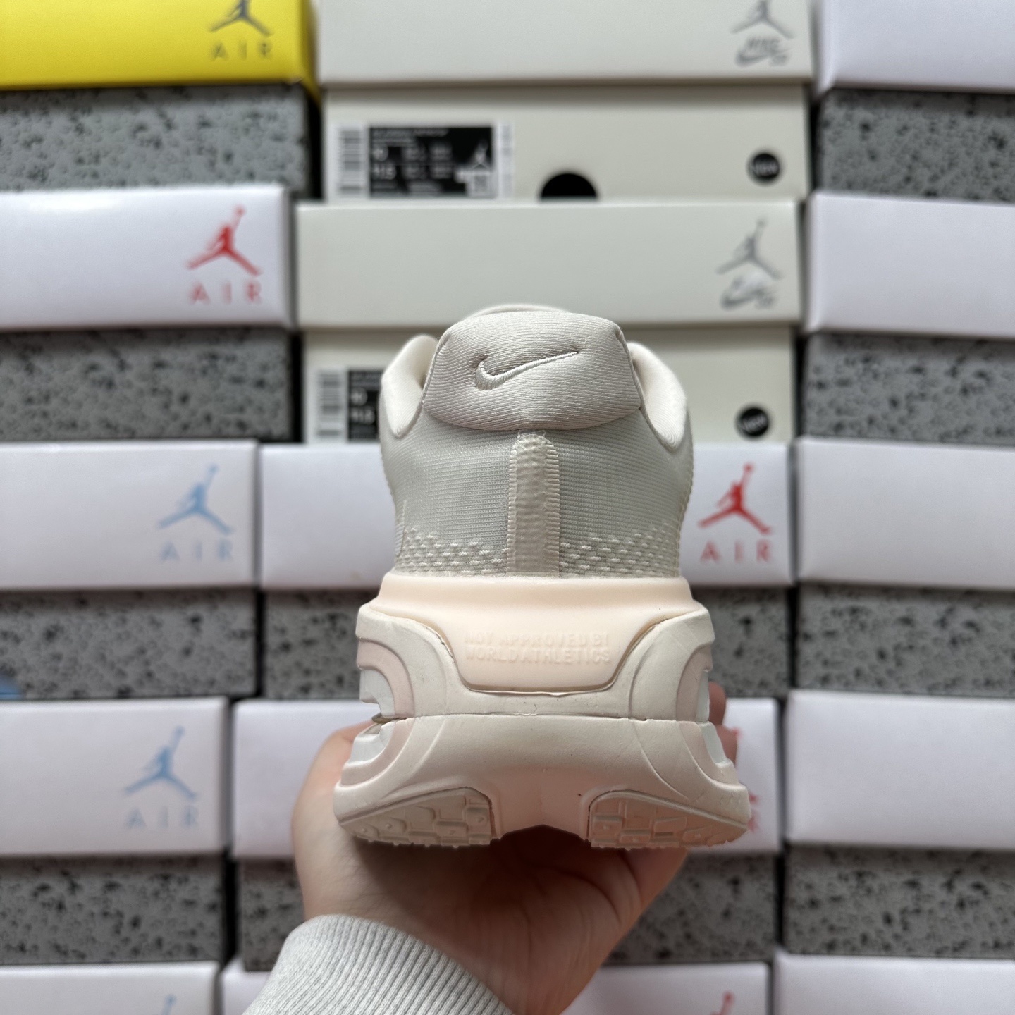Nike VOMERO PREMIUM HQ2050-835 4