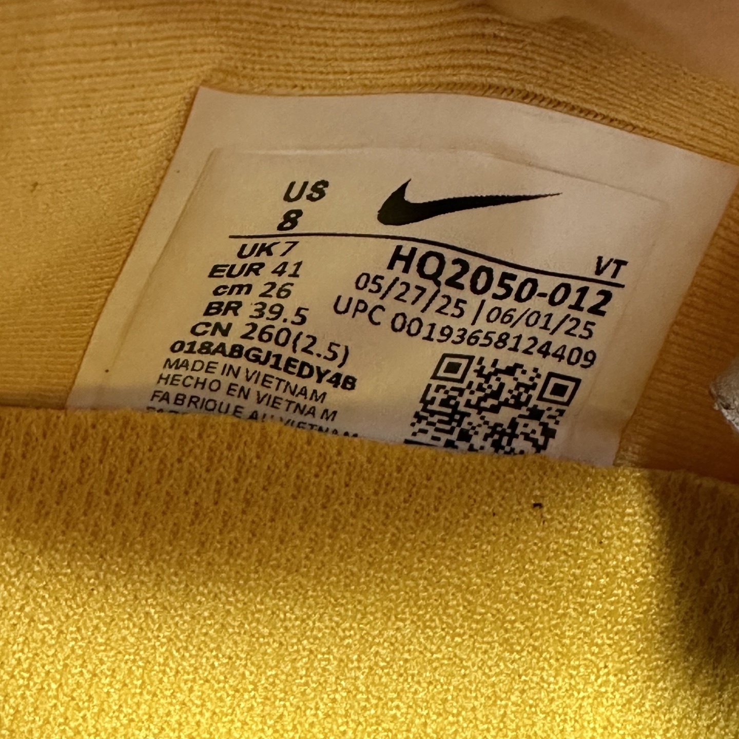 Nike VOMERO PREMIUM HQ2050-012 3