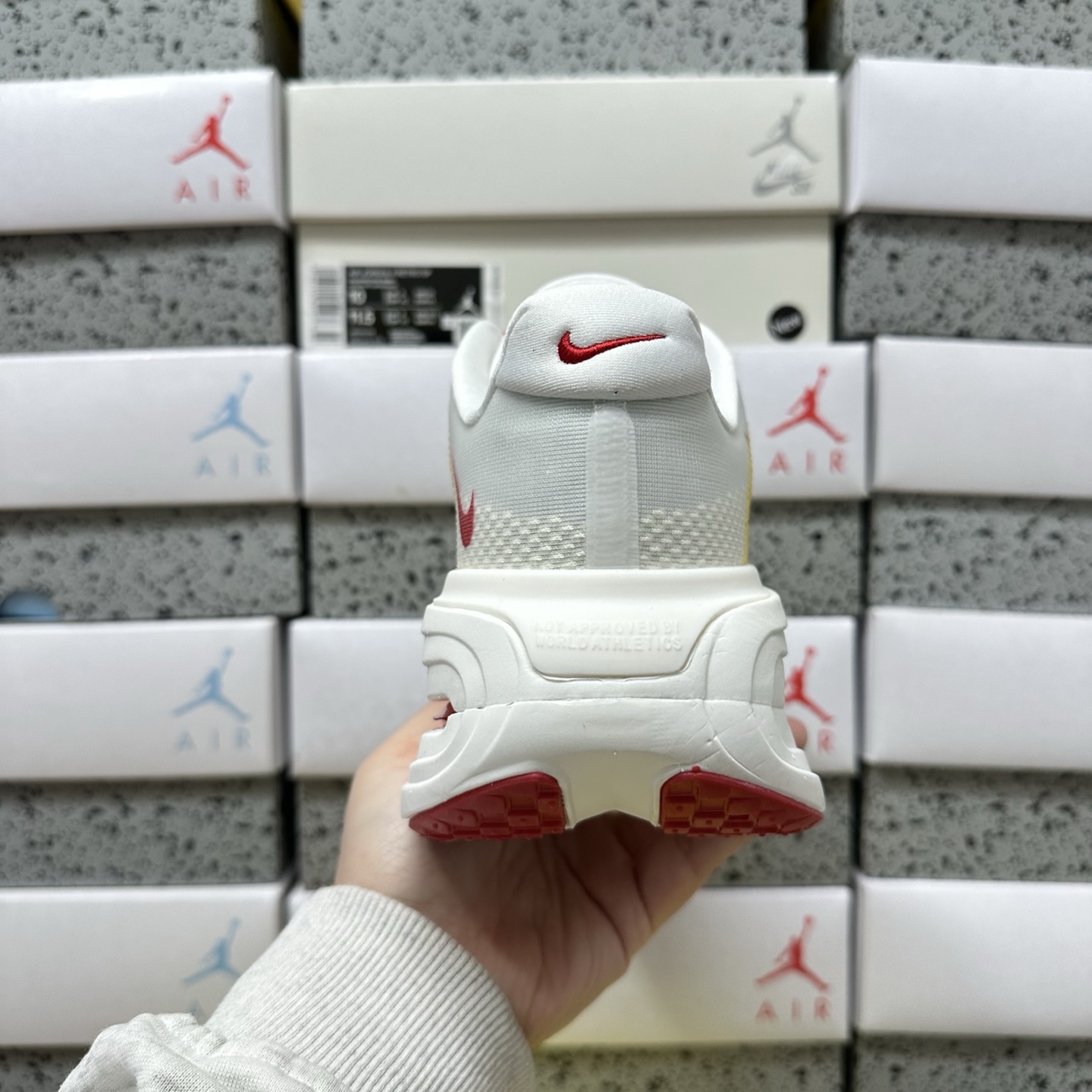 Nike VOMERO PREMIUM HQ2050-980 2