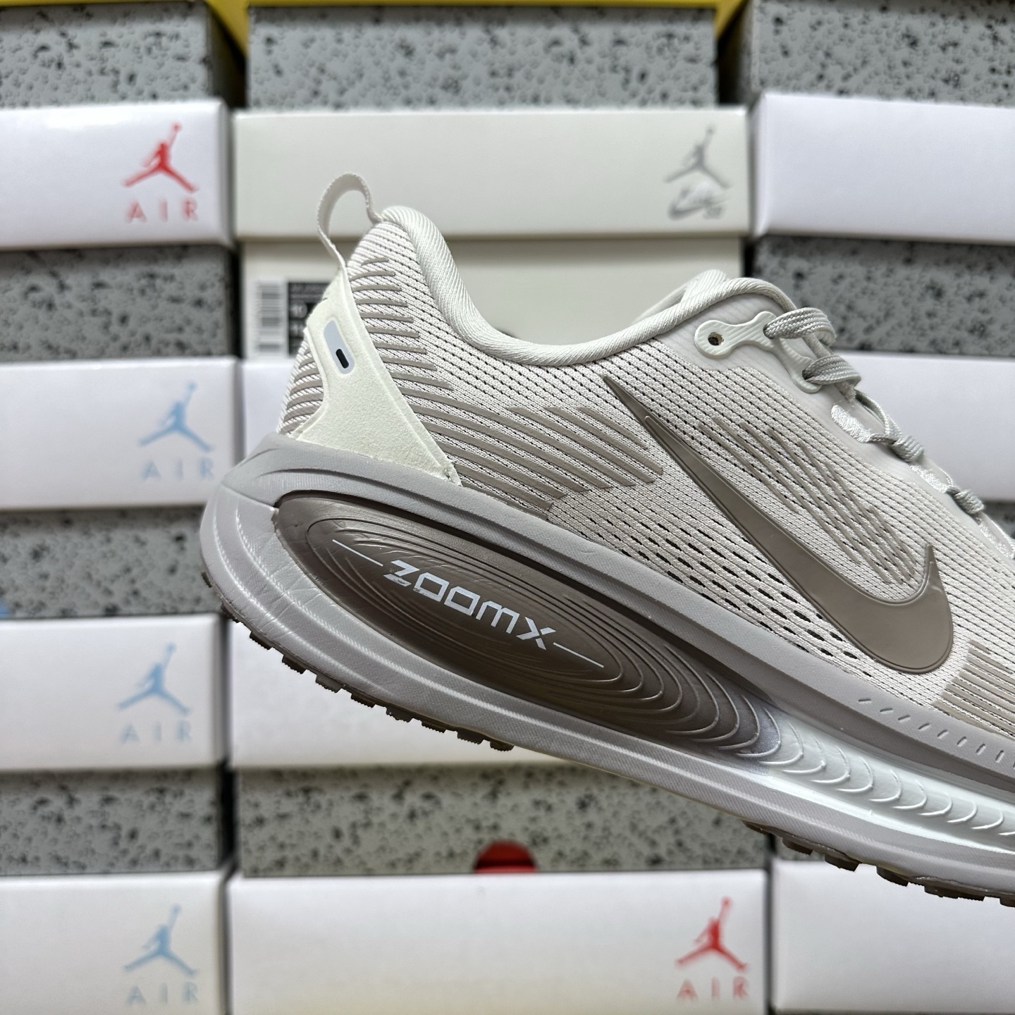 Nike Vomero 18 HM6804-003 3