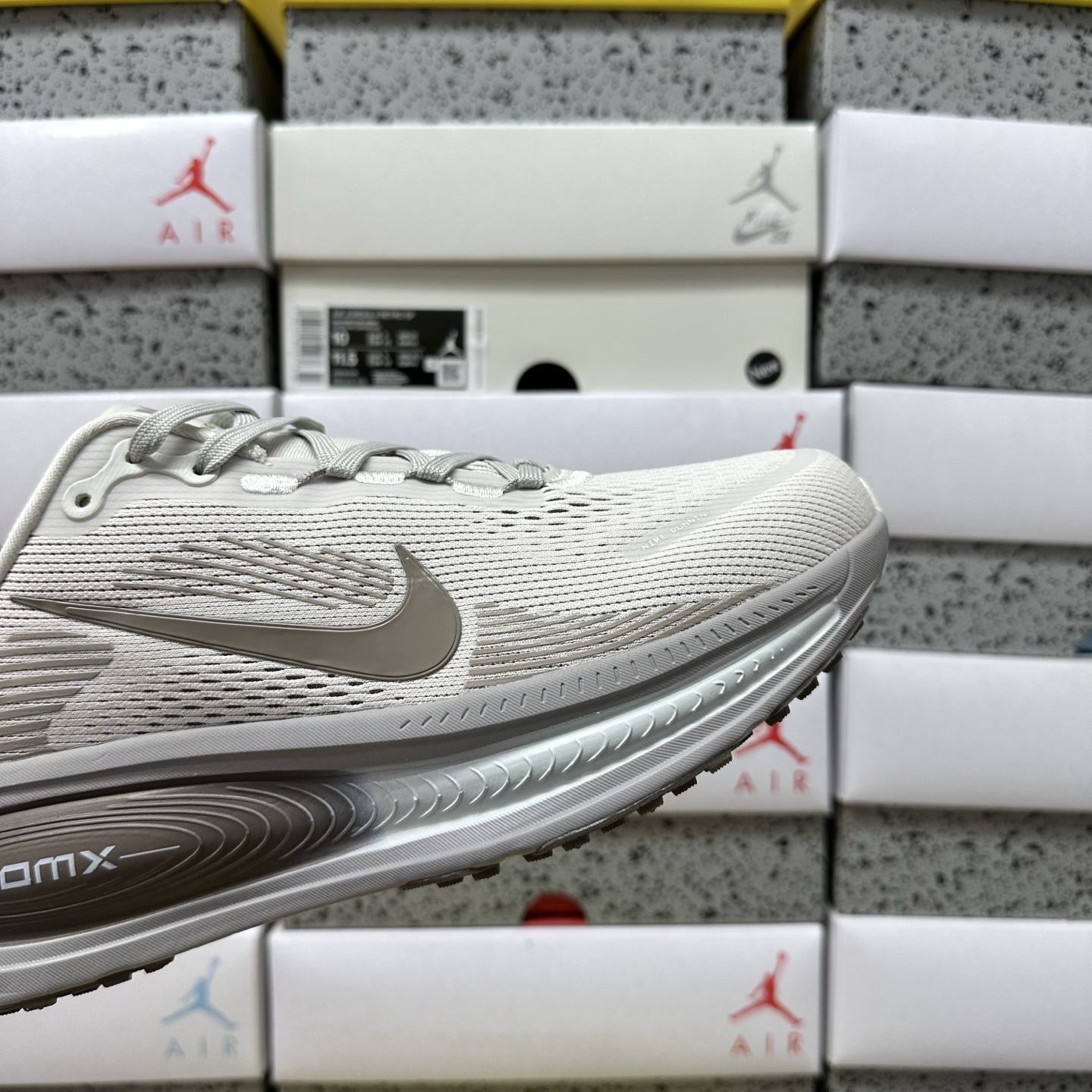 Nike Vomero 18 HM6804-003 4