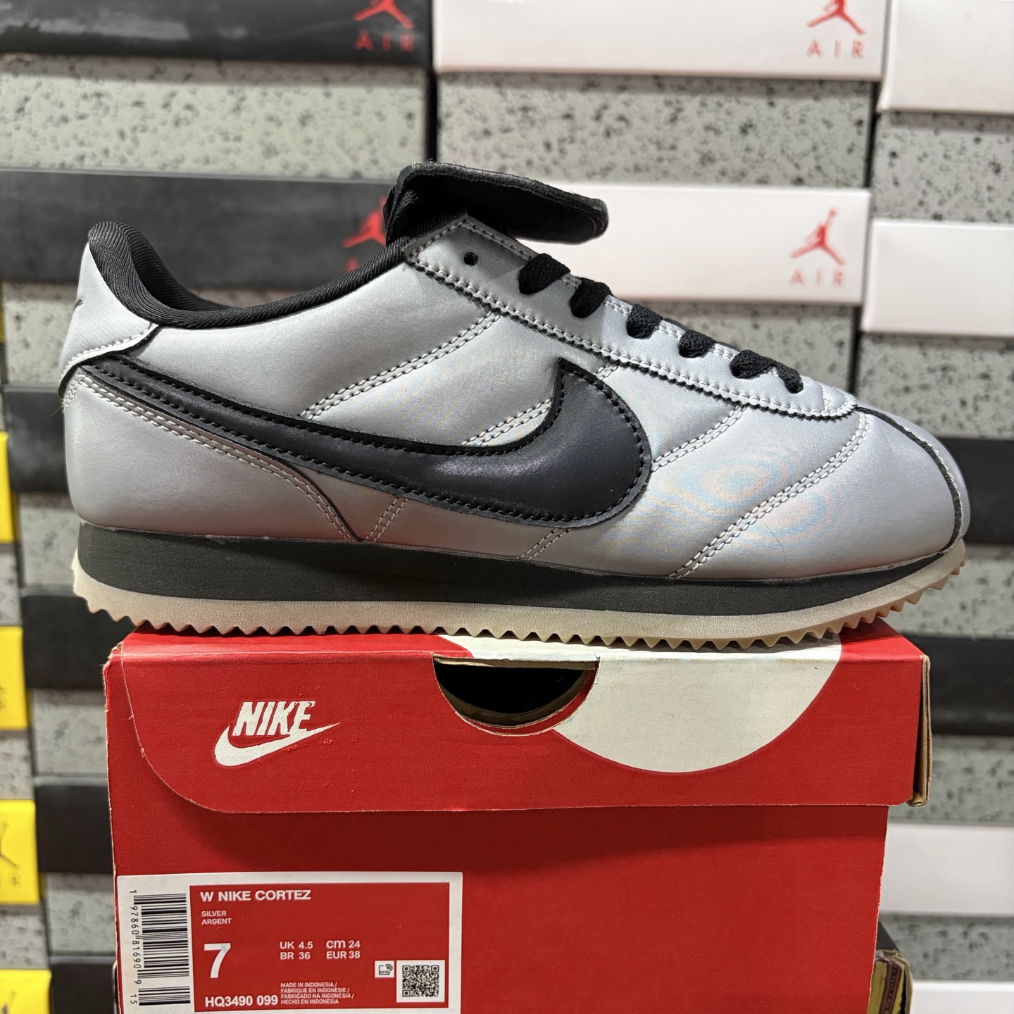 Nike CORTEZ HQ3490-099 manufacturer view 1