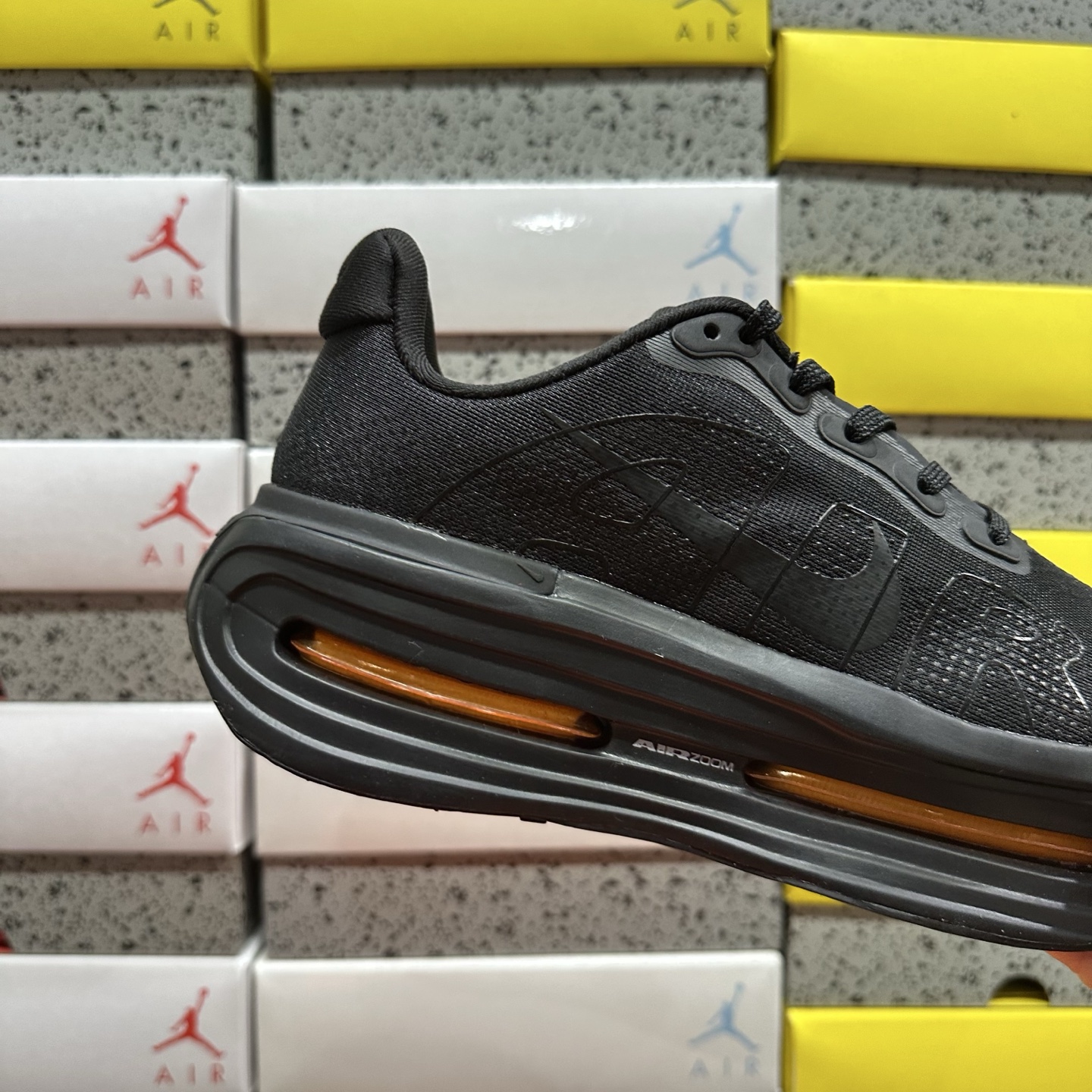 Nike Vomero Premium HQ2050-305 3