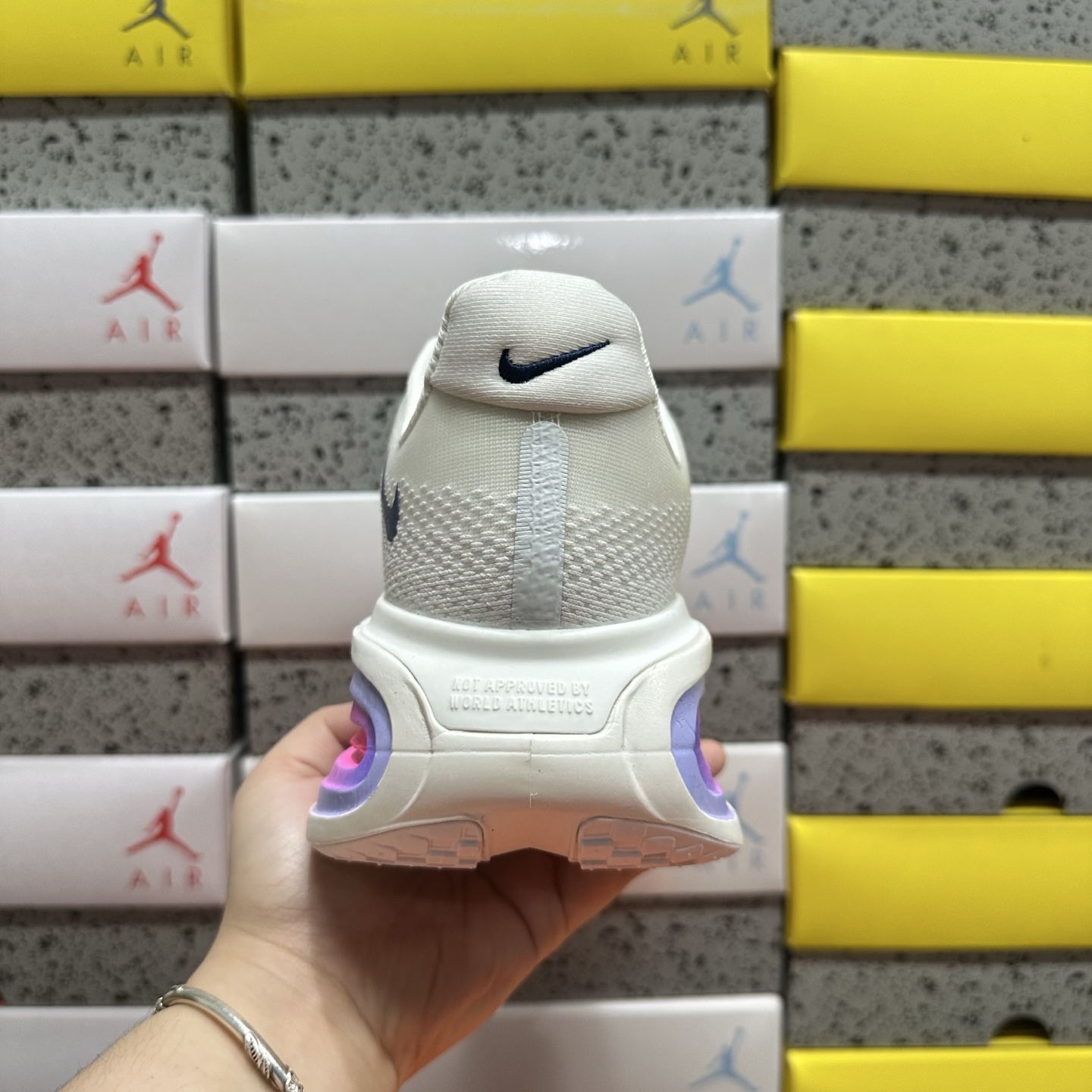 Nike Vomero Premium HM5973-417 2