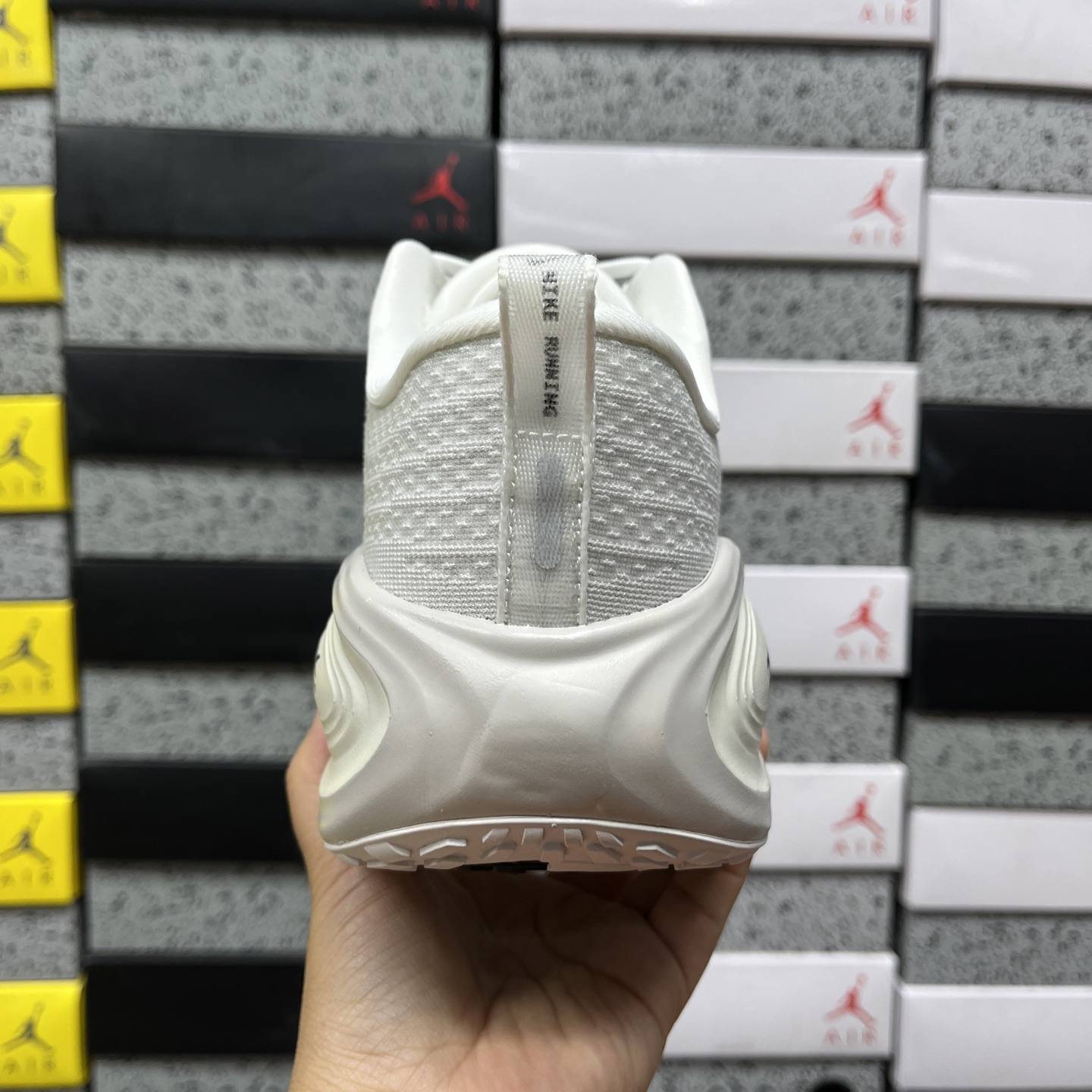Nike PLUSRUN IH2268-100 manufacturer view 2