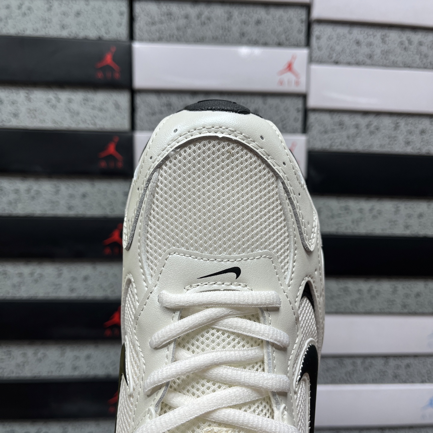 Nike NIKE VOMERO HQ3686-001 4