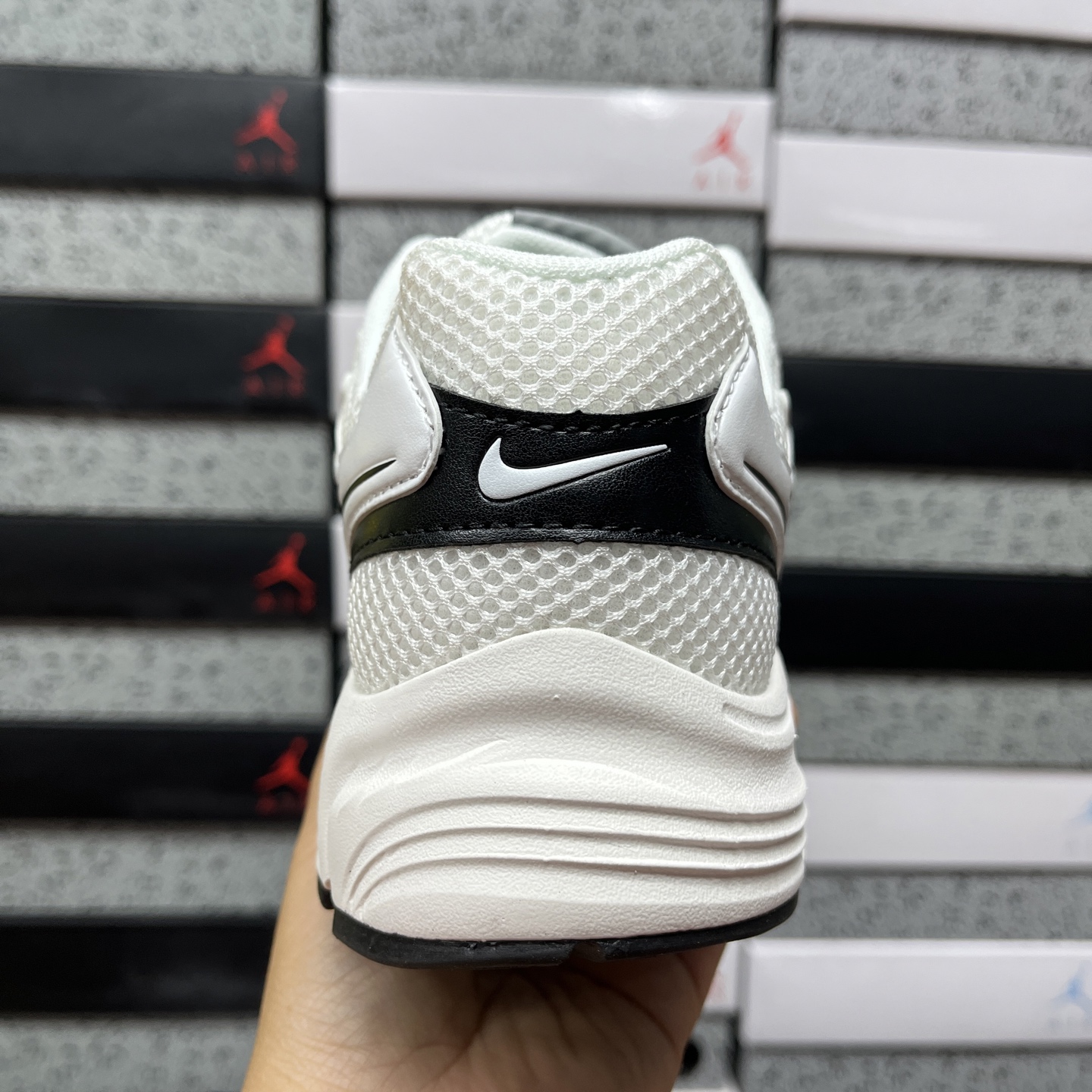 Nike NIKE VOMERO HF5982-001 2