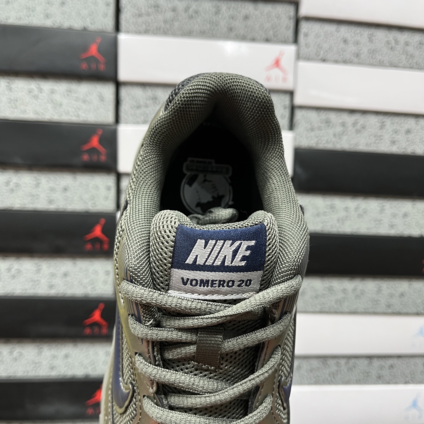 Nike NIKE VOMERO HF0458-003 3