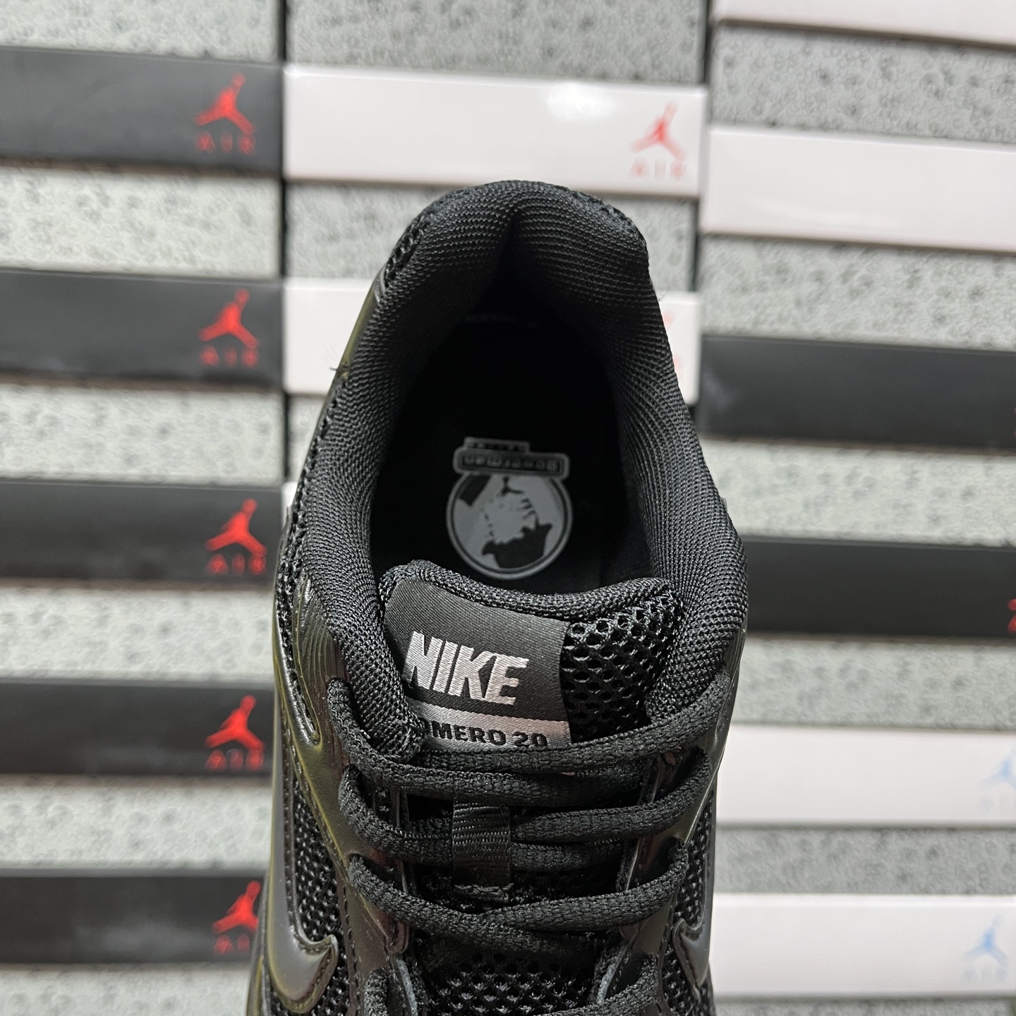 Nike NIKE VOMERO HM9986-108 3