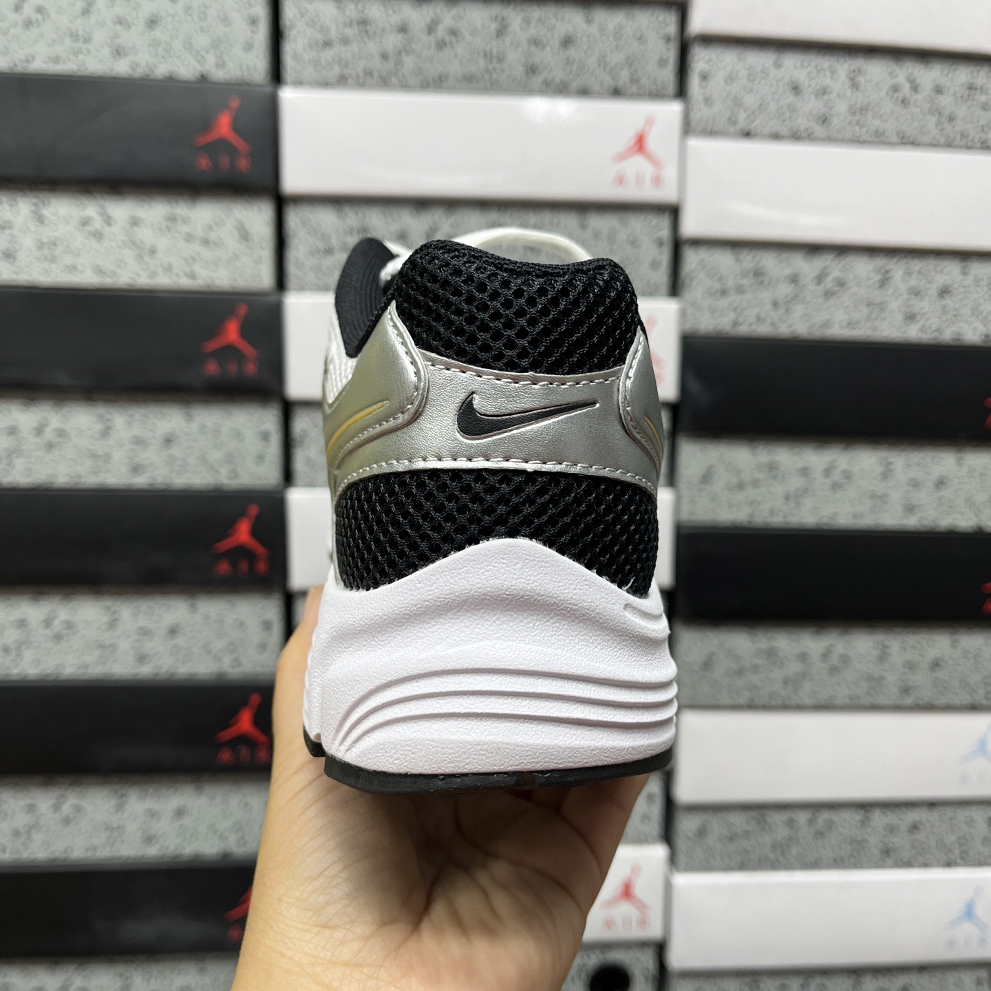 Nike NIKE VOMERO HB8129-123 2