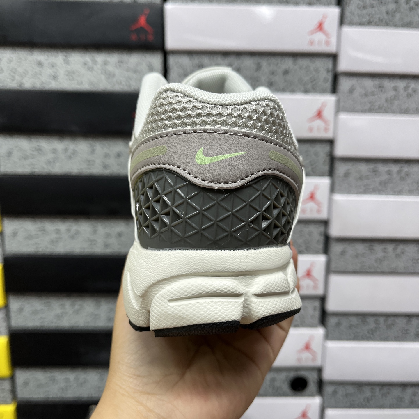 Nike VOMERO 5 FB8825-001 2