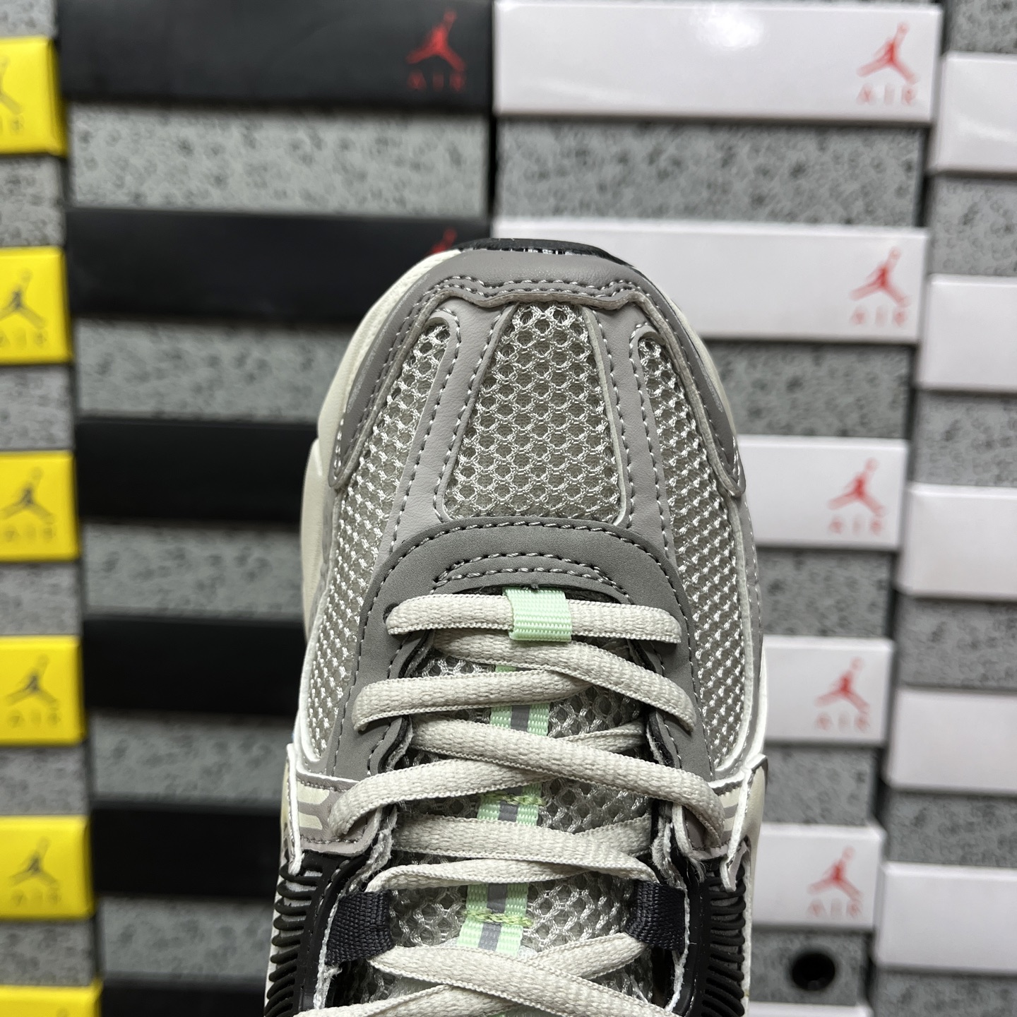 Nike VOMERO 5 FB8825-001 4