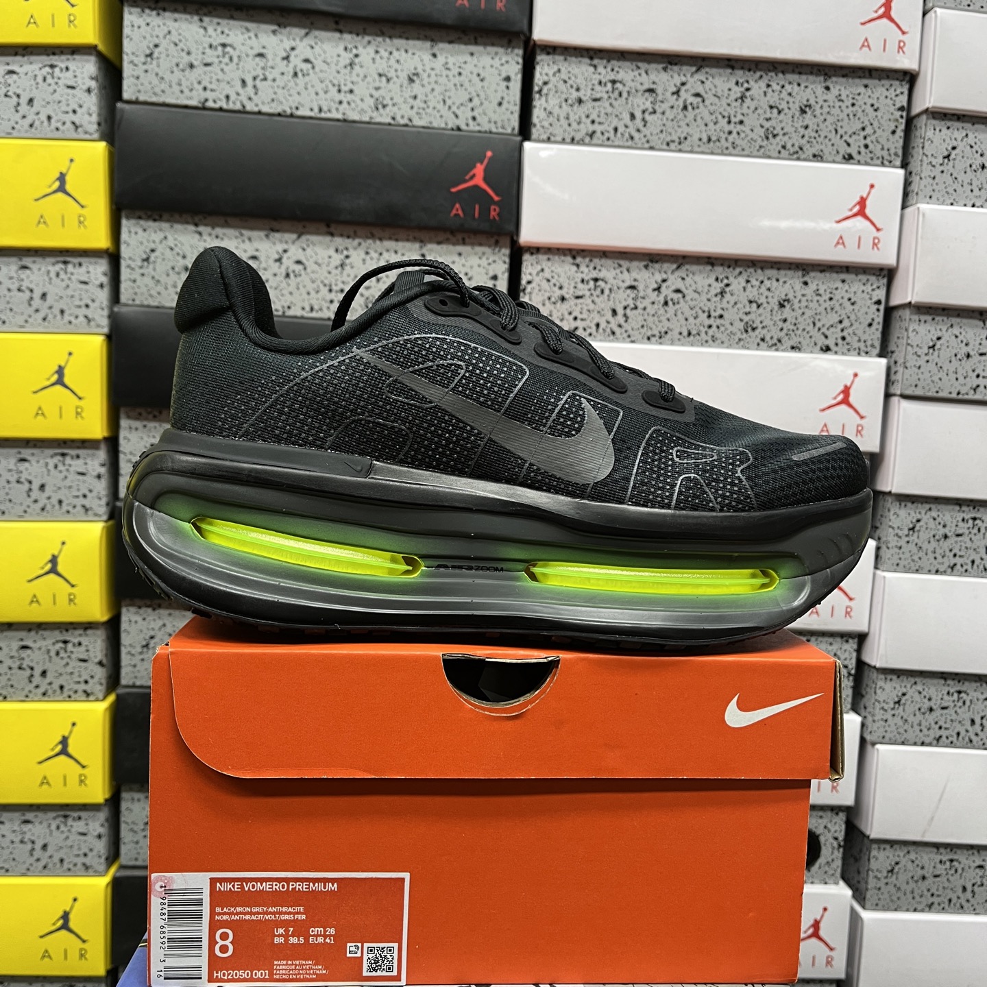 Nike VOMERO PREMIUM HQ2050-001 manufacturer view 1