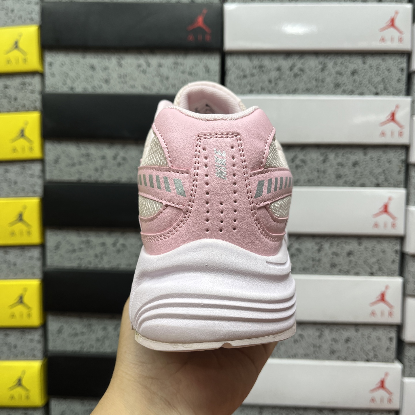 Nike INITIATOR FZ9020-1001 2