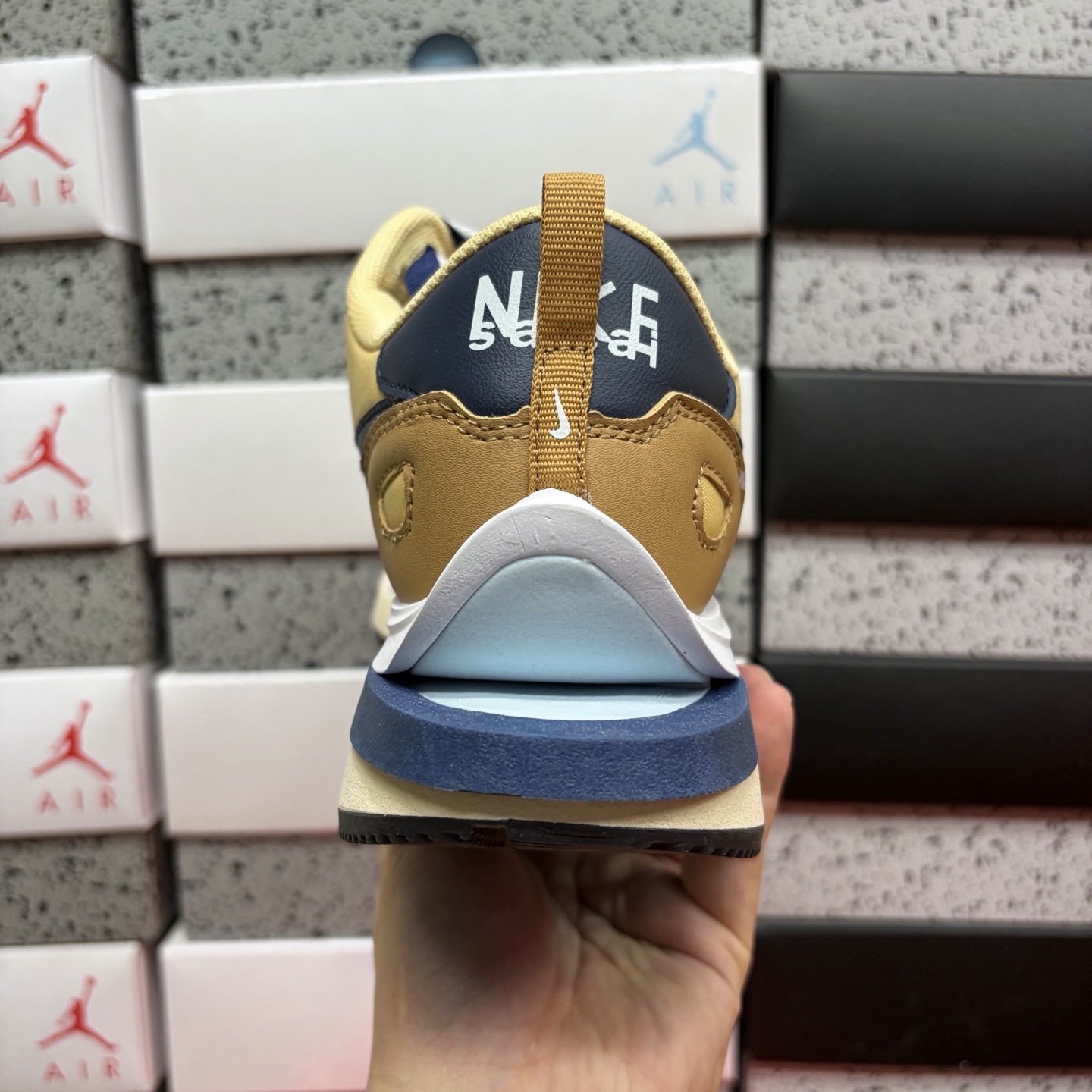 Nike VAPORWAFFLE/SACAI DD1875-200 2